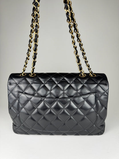 Chanel Timeless Classique medium - respace.studio