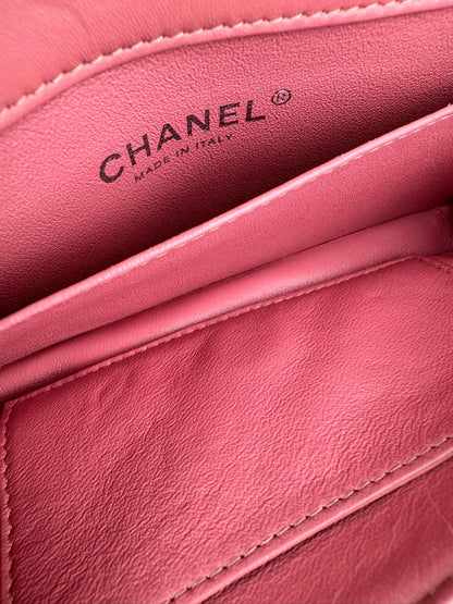 Chanel Timeless Classique Mini - respace.studio