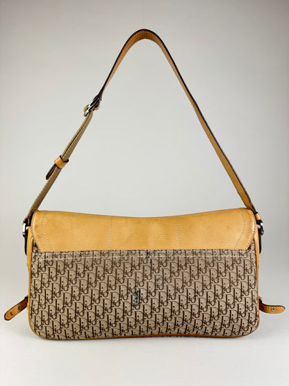 Dior Street Chic Monogram - respace.studio