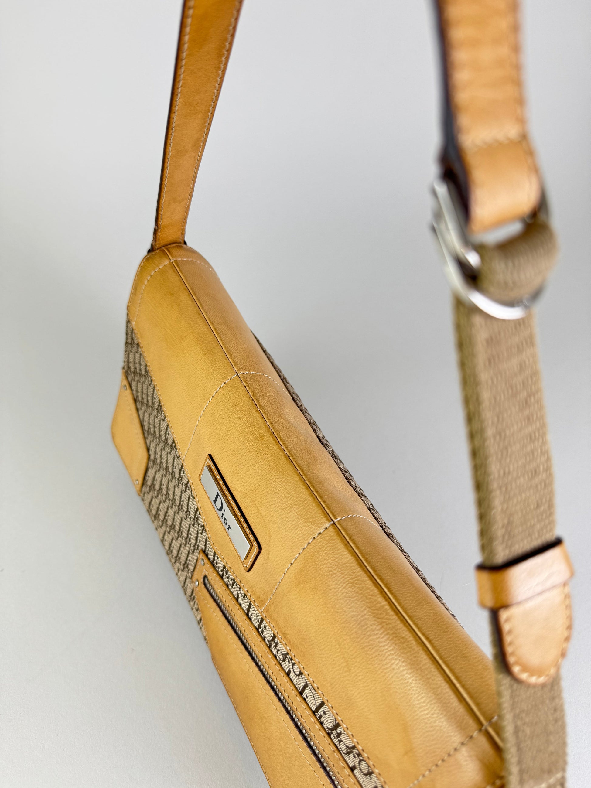 Dior Street Chic Monogram - respace.studio