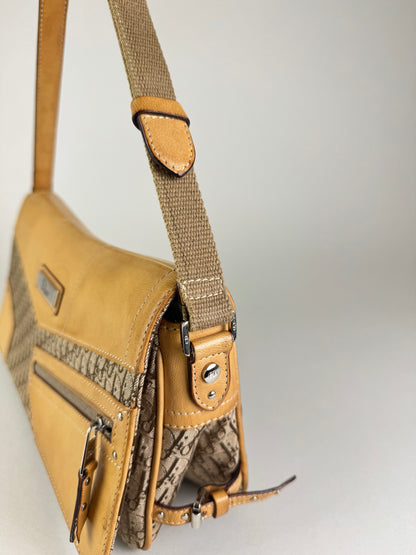 Dior Street Chic Monogram - respace.studio