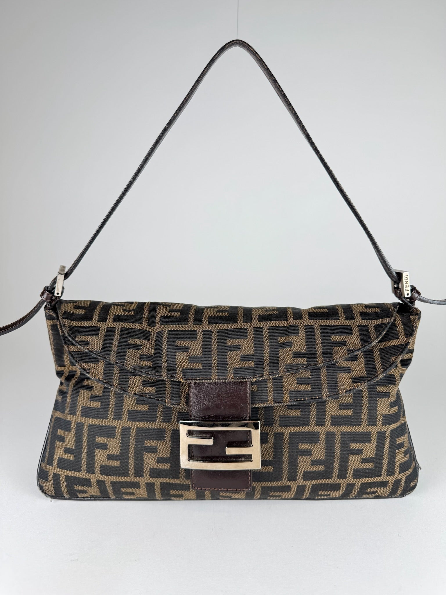 Fendi Baguette - respace.studio