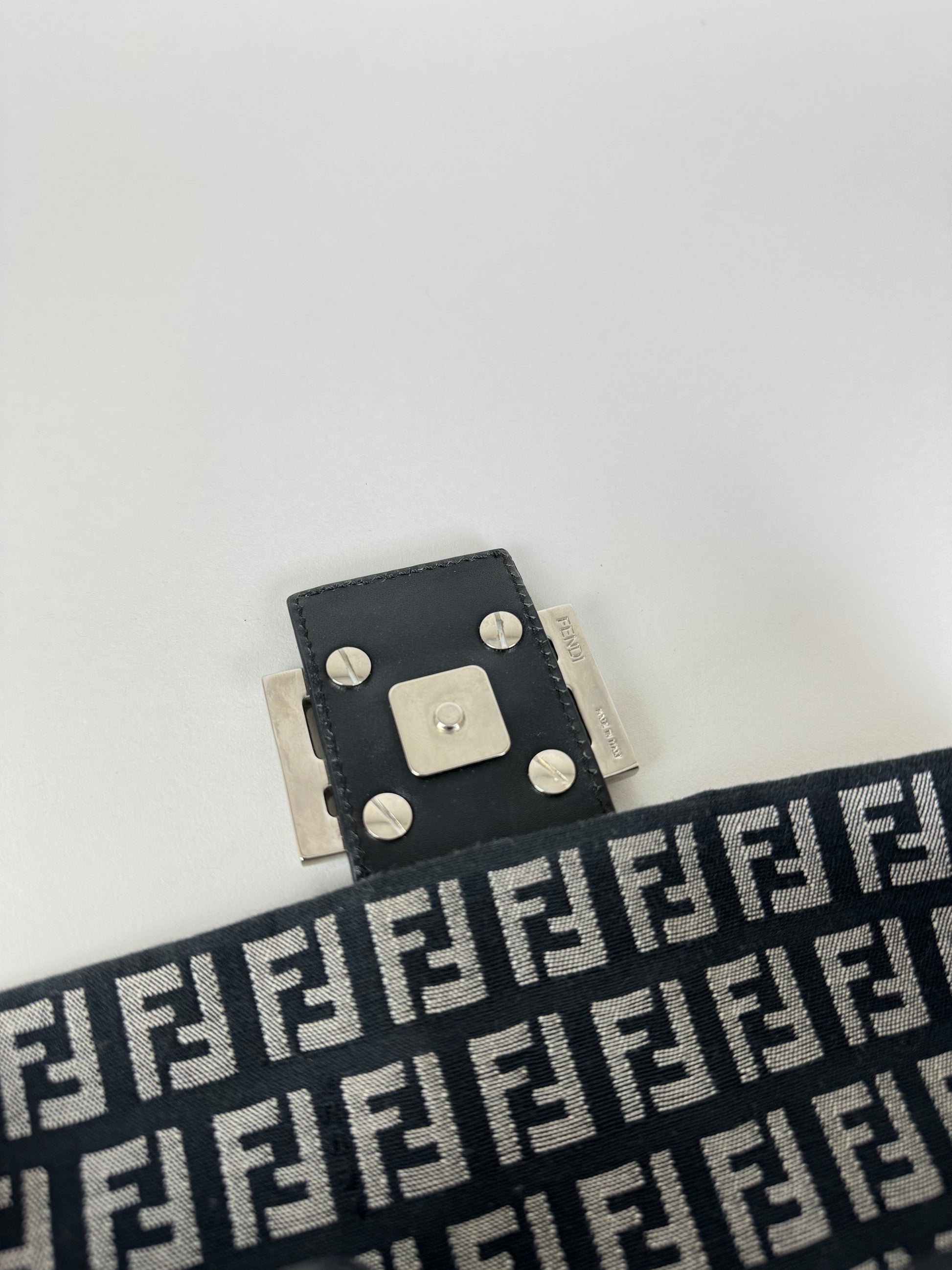 Fendi Baguette - respace.studio