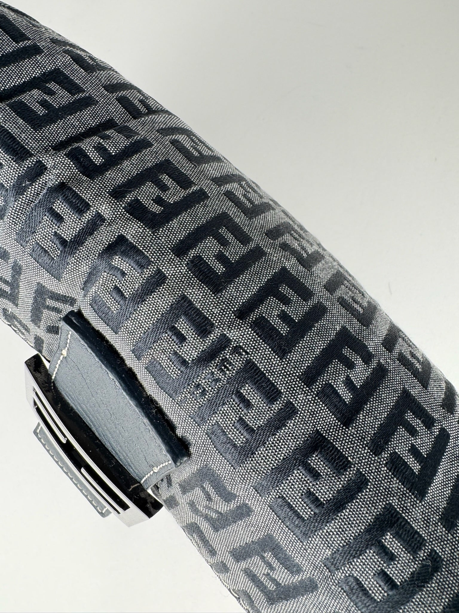Fendi Baguette - respace.studio
