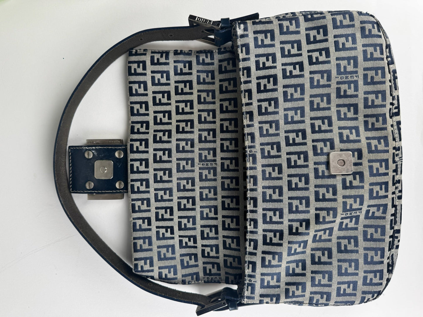 Fendi Baguette - respace.studio