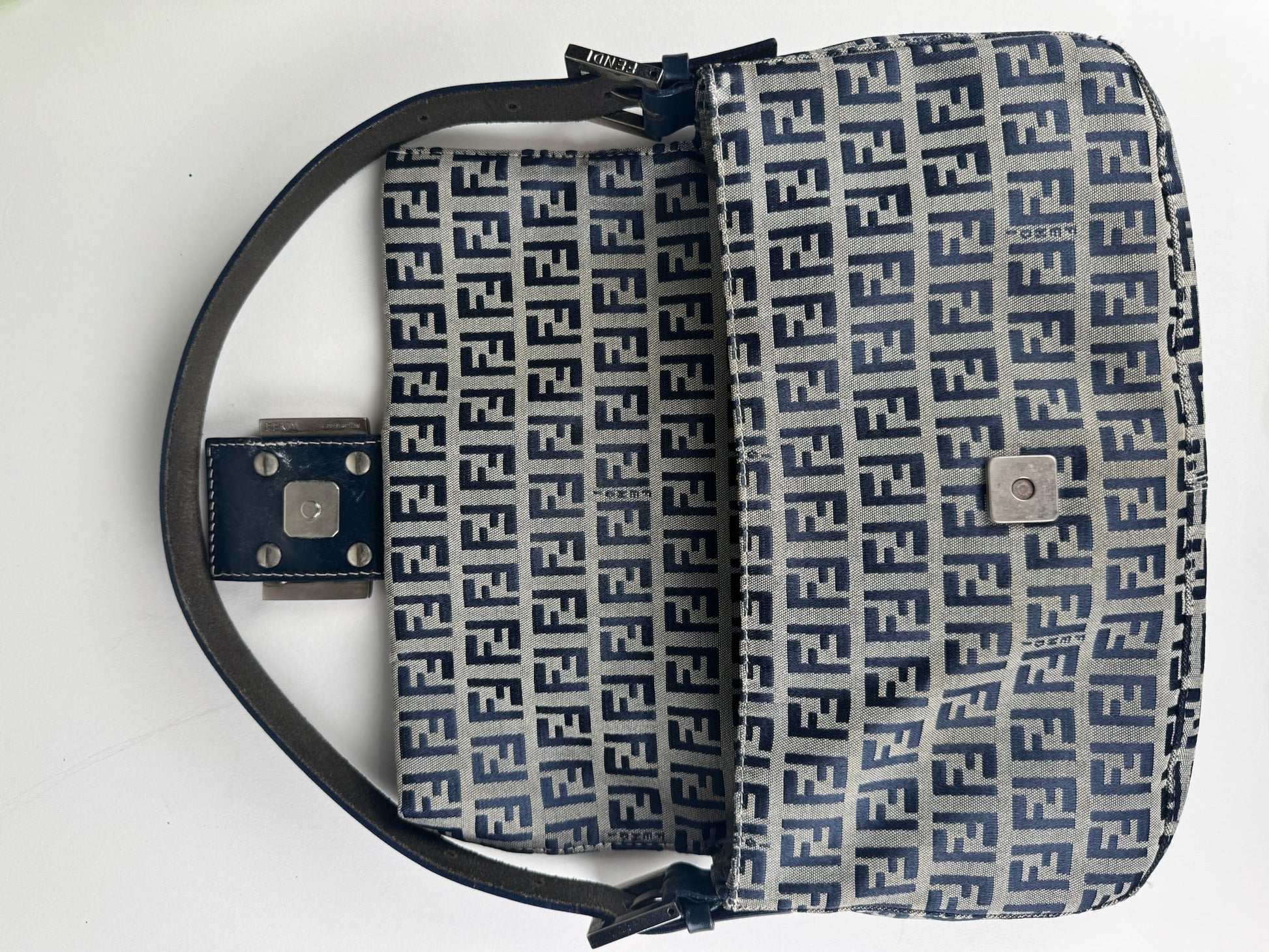 Fendi Baguette - respace.studio