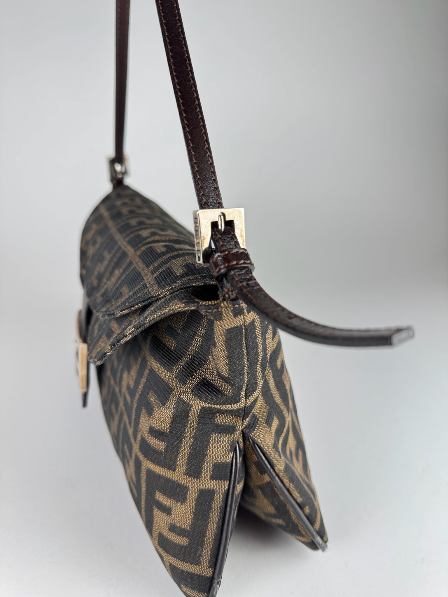 Fendi Baguette - respace.studio