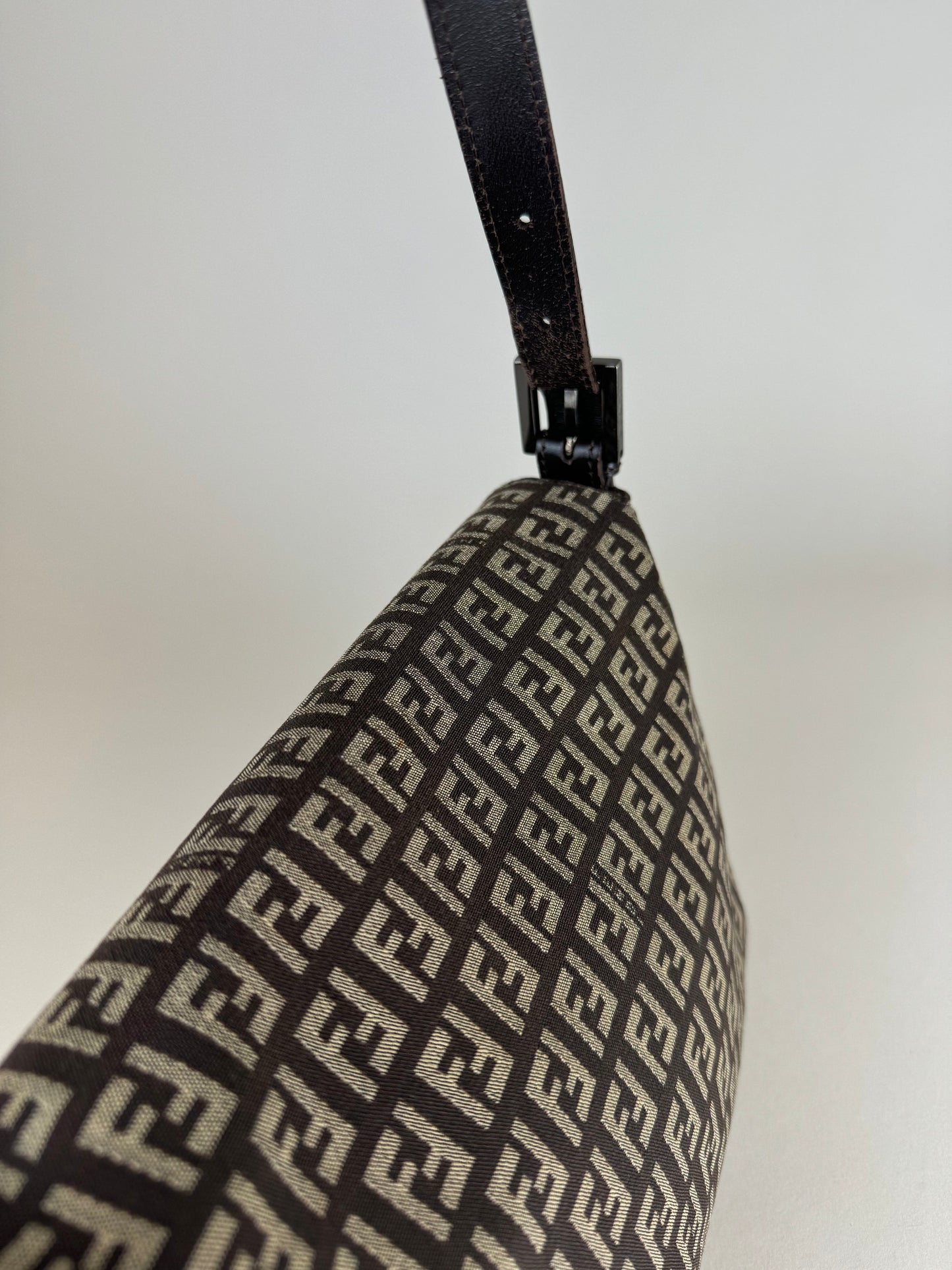Fendi Mamma Baguette - respace.studio