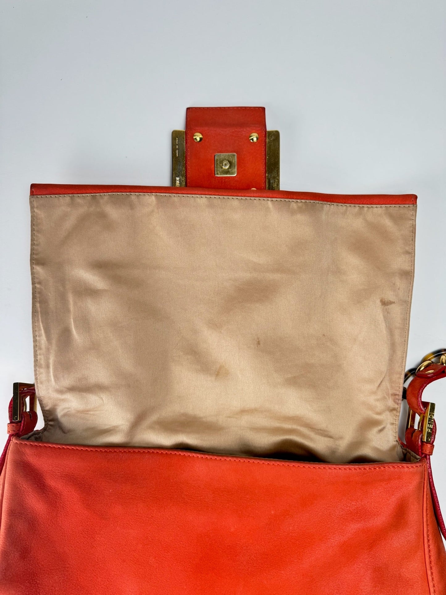 Fendi Mamma Baguette - respace.studio