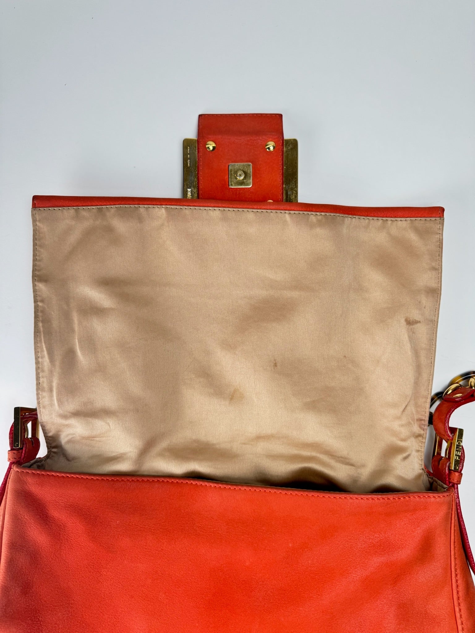 Fendi Mamma Baguette - respace.studio