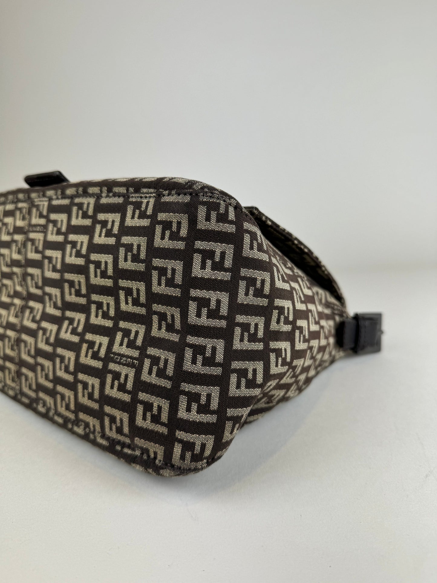 Fendi Mamma Baguette - respace.studio