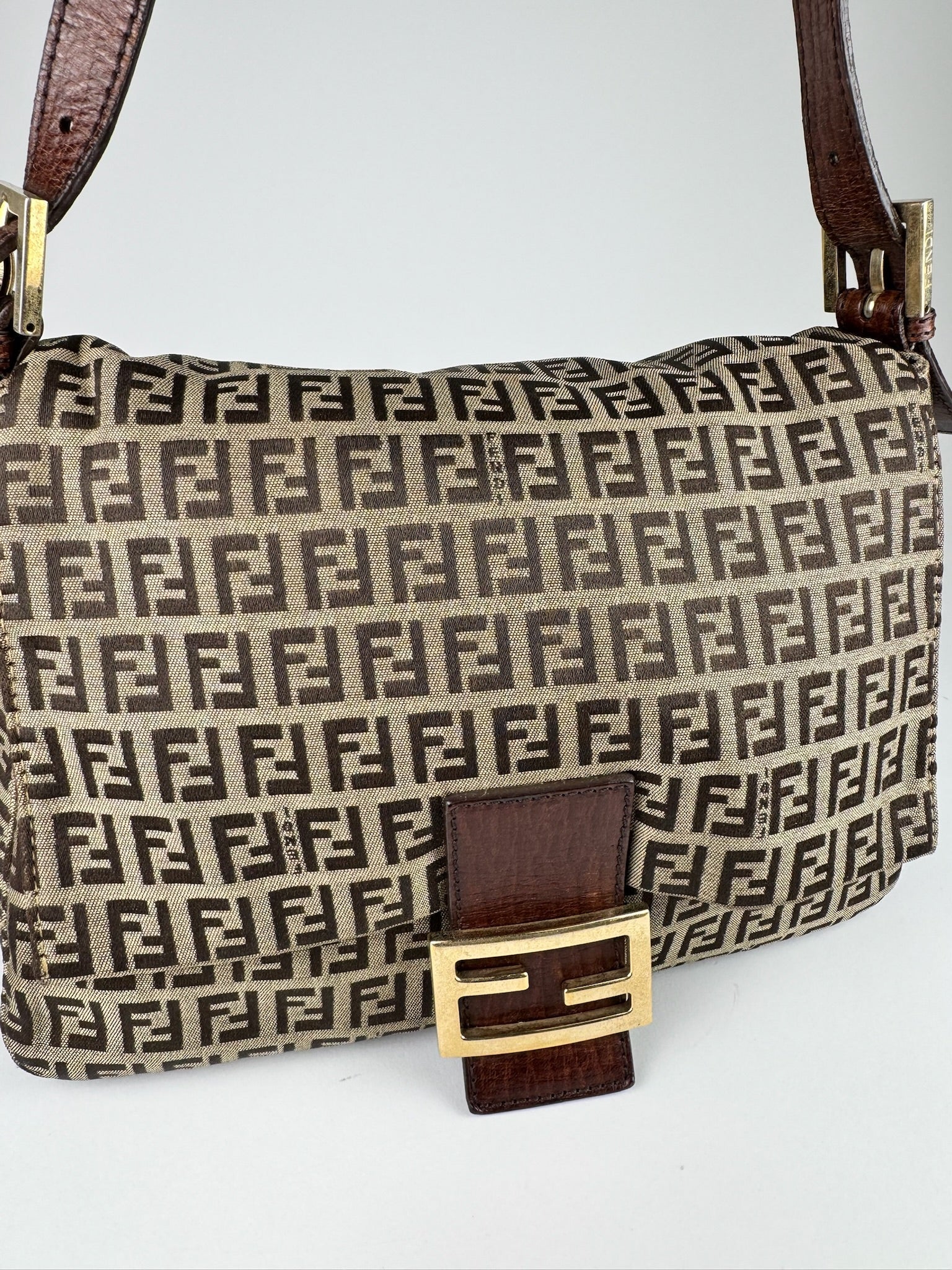 Fendi Mamma Baguette - respace.studio