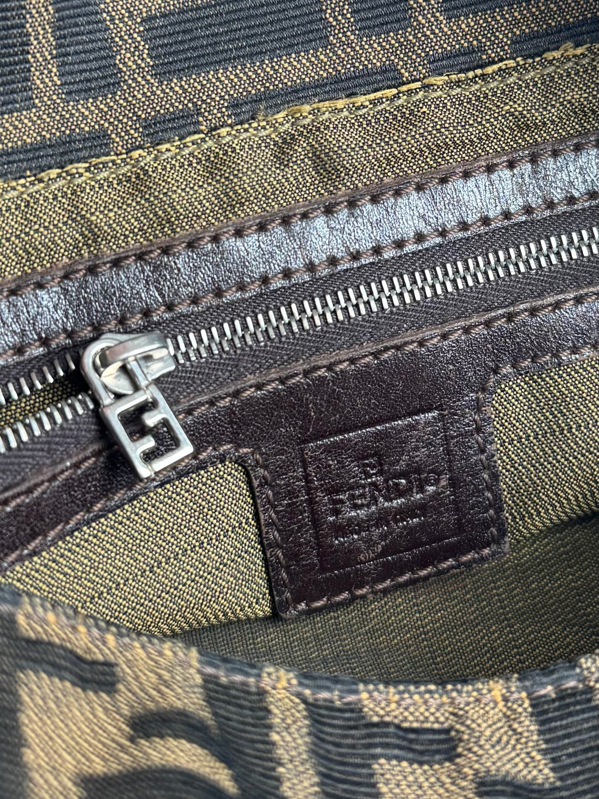 Fendi Mamma Baguette - respace.studio