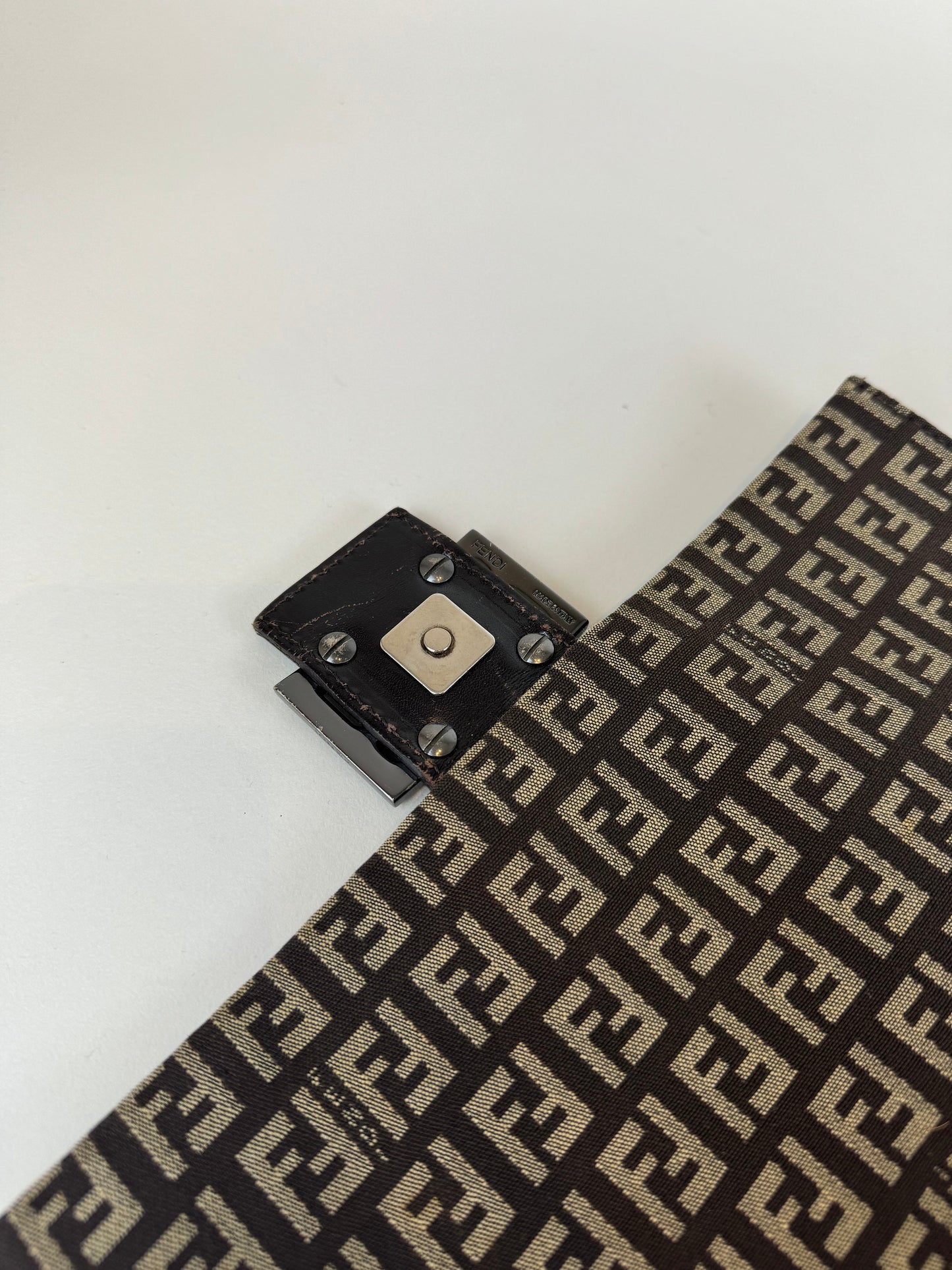 Fendi Mamma Baguette - respace.studio