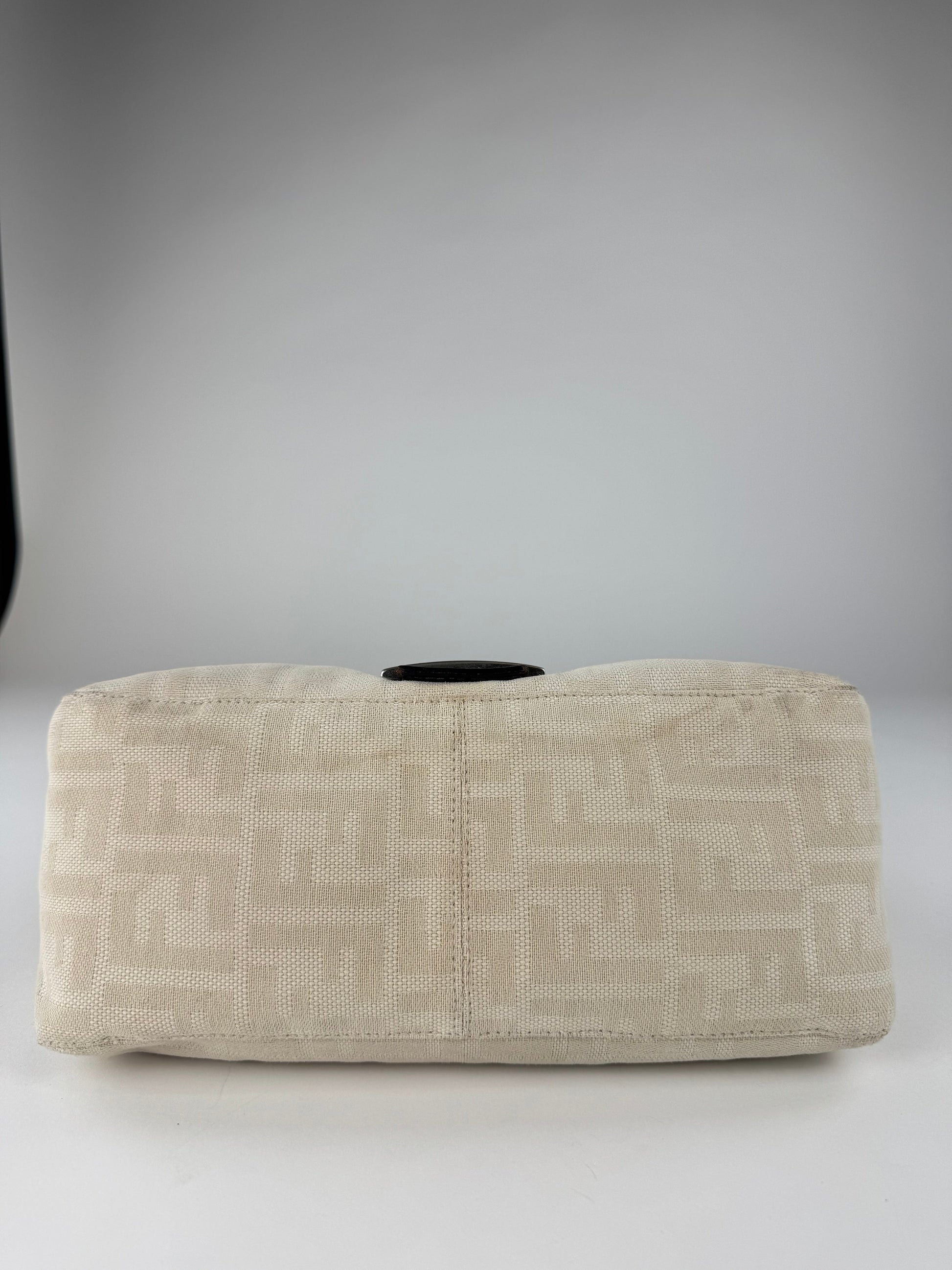 Fendi Mamma Baguette - respace.studio