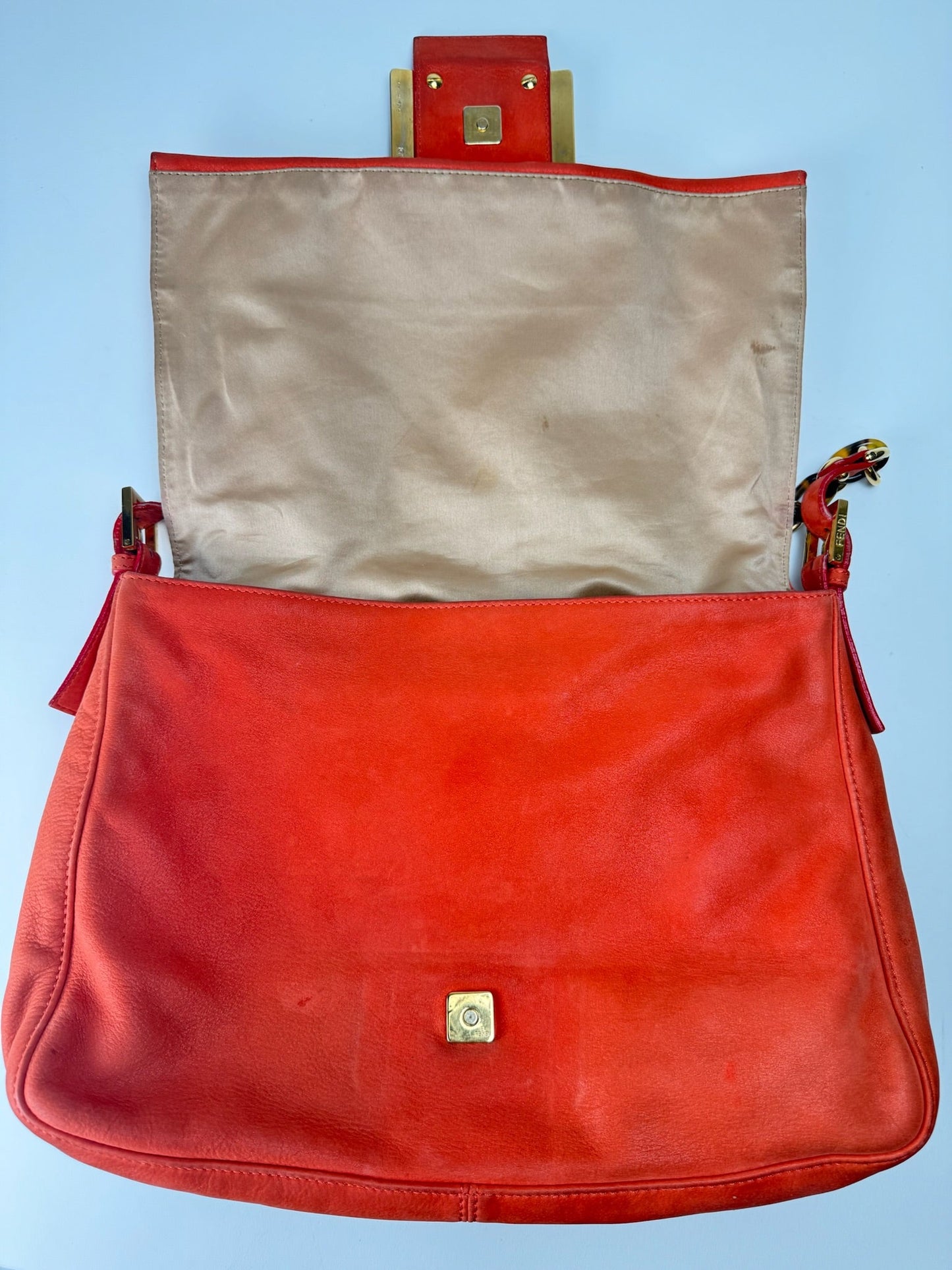 Fendi Mamma Baguette - respace.studio