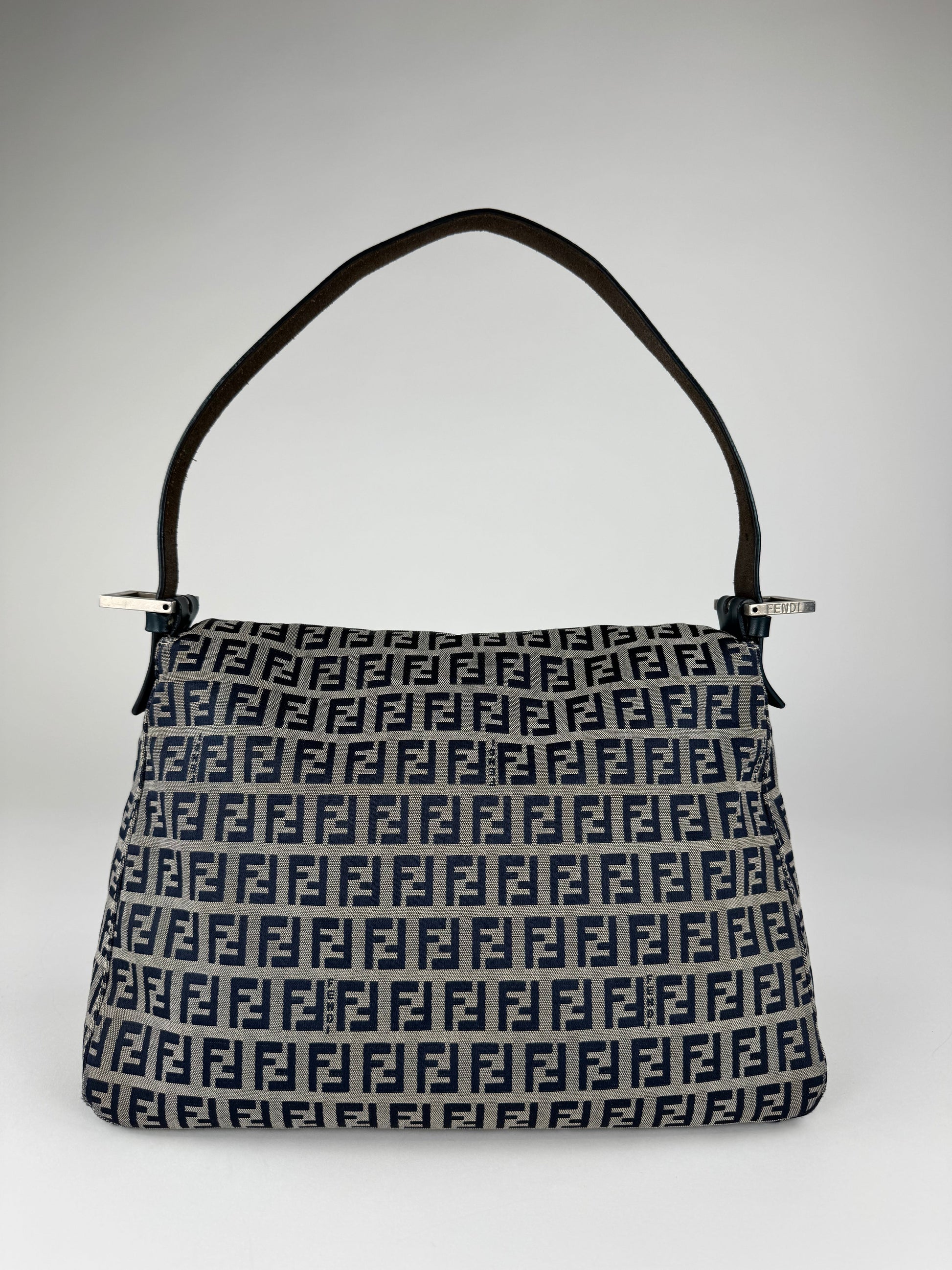 Fendi Mamma Baguette - respace.studio