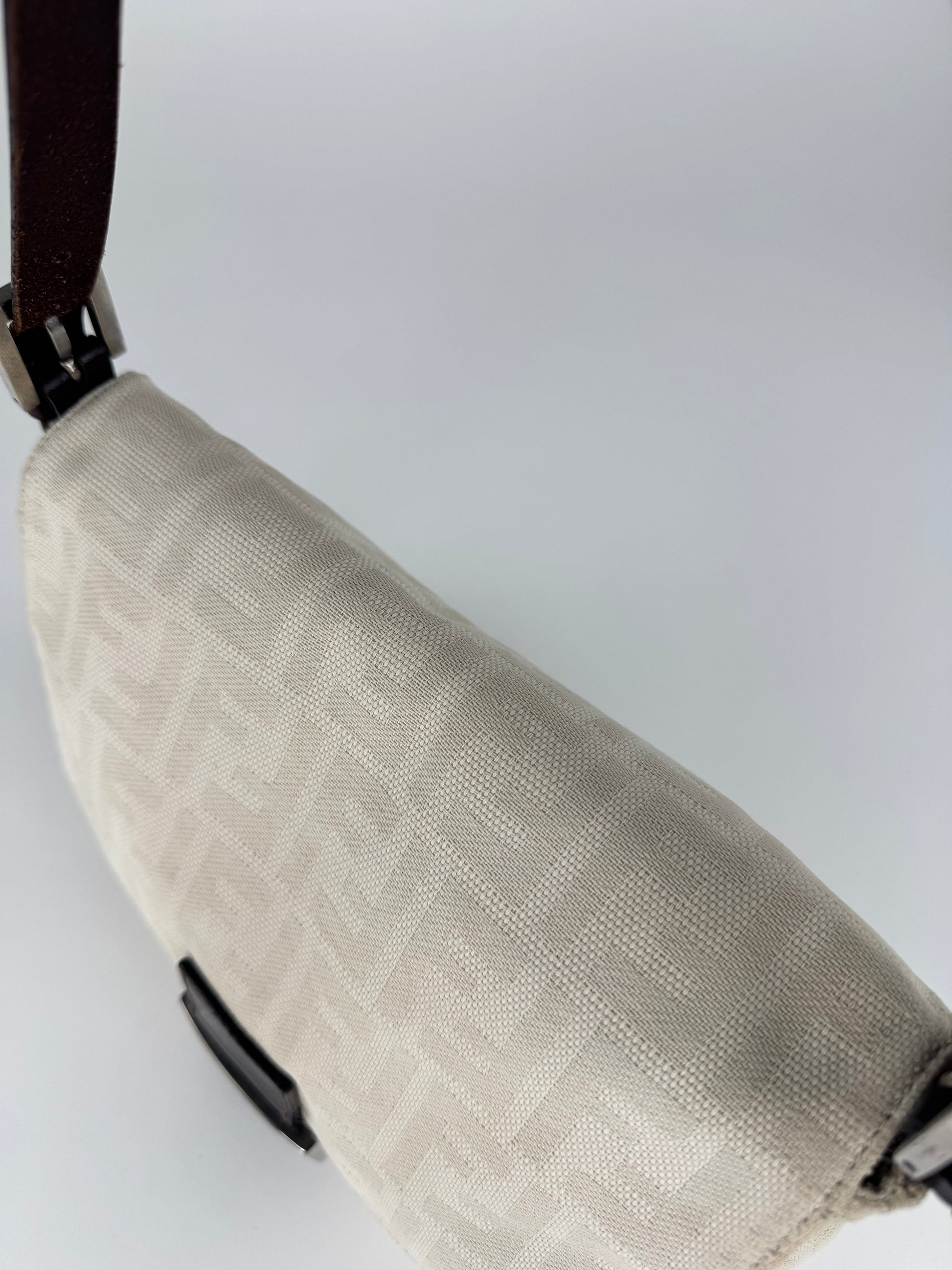 Fendi Mamma Baguette - respace.studio