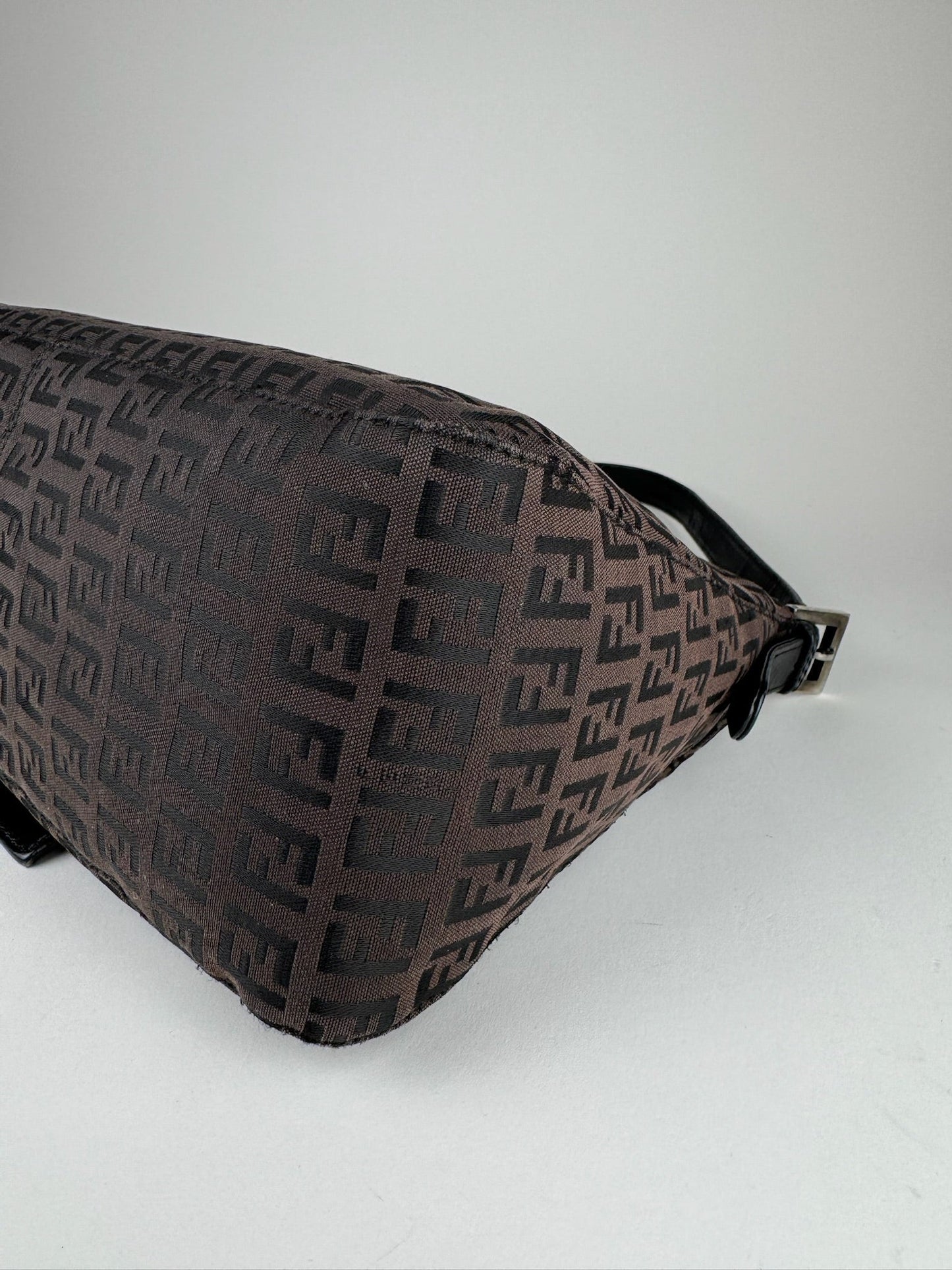 Fendi Mamma Baguette - respace.studio