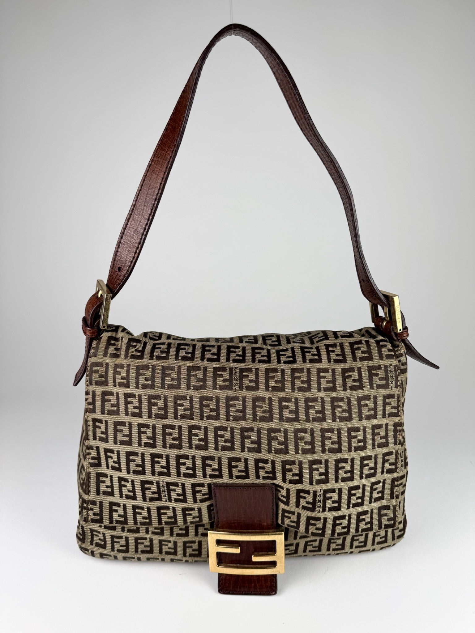 Fendi Mamma Baguette - respace.studio