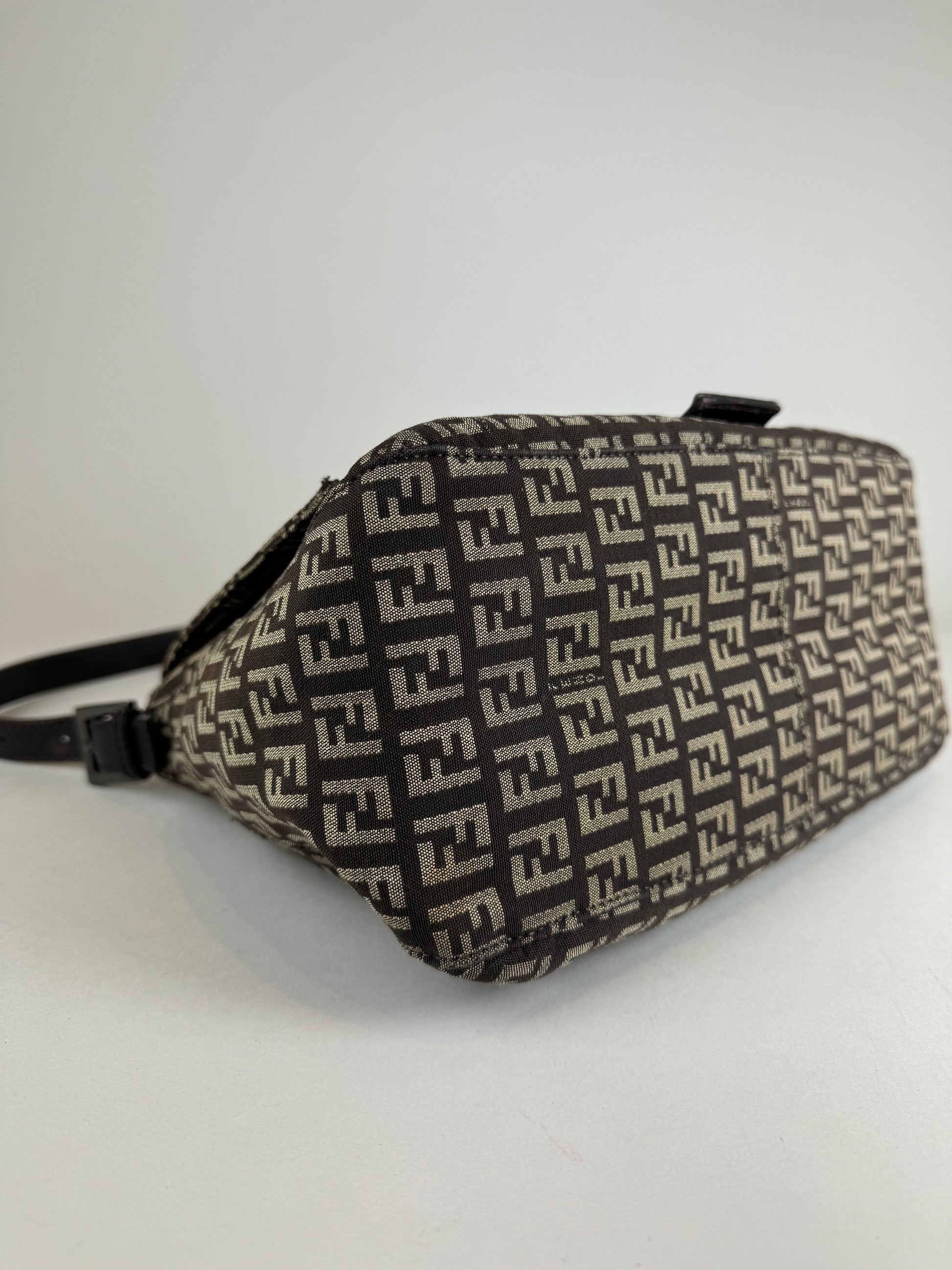 Fendi Mamma Baguette - respace.studio