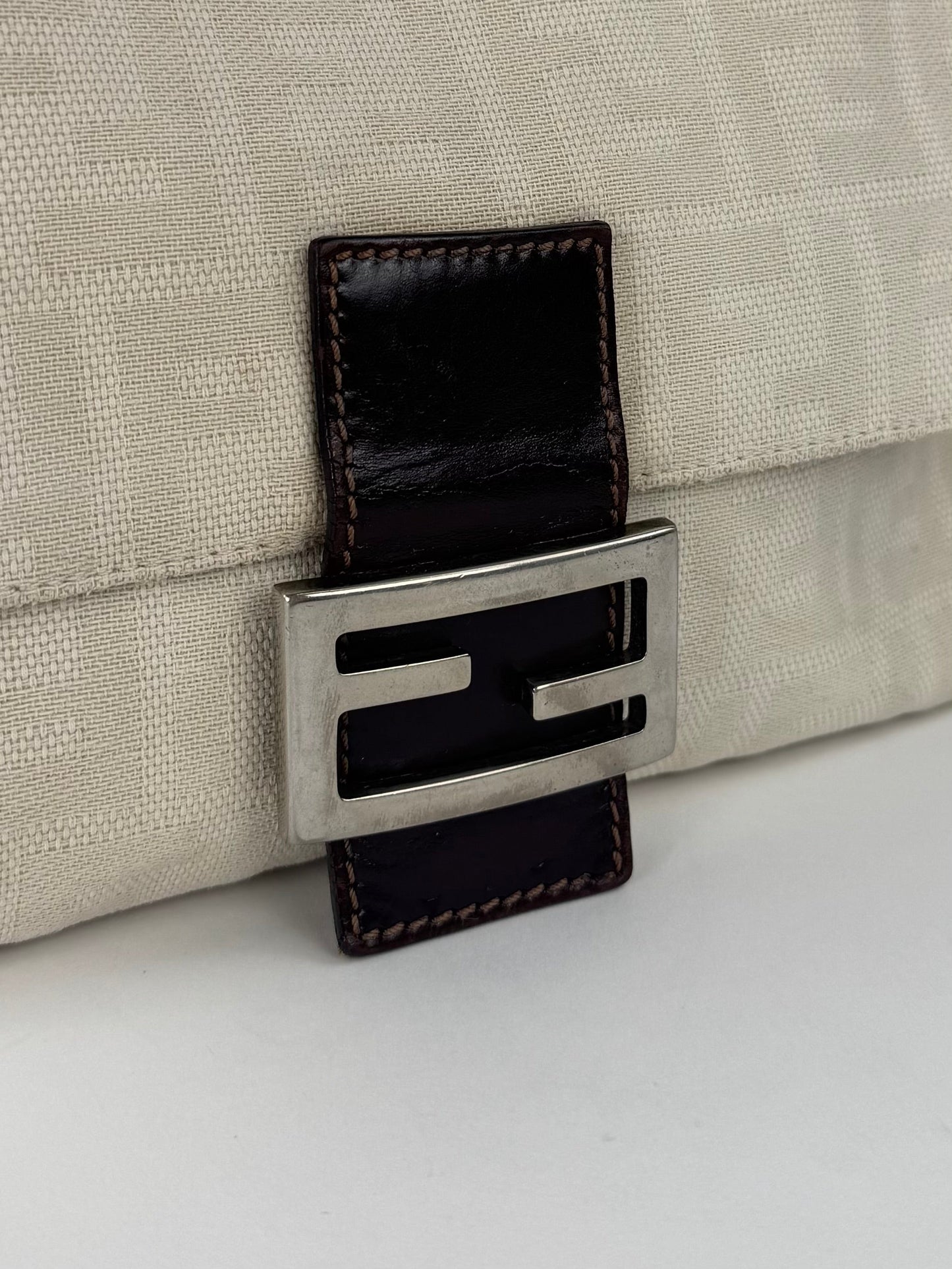 Fendi Mamma Baguette - respace.studio