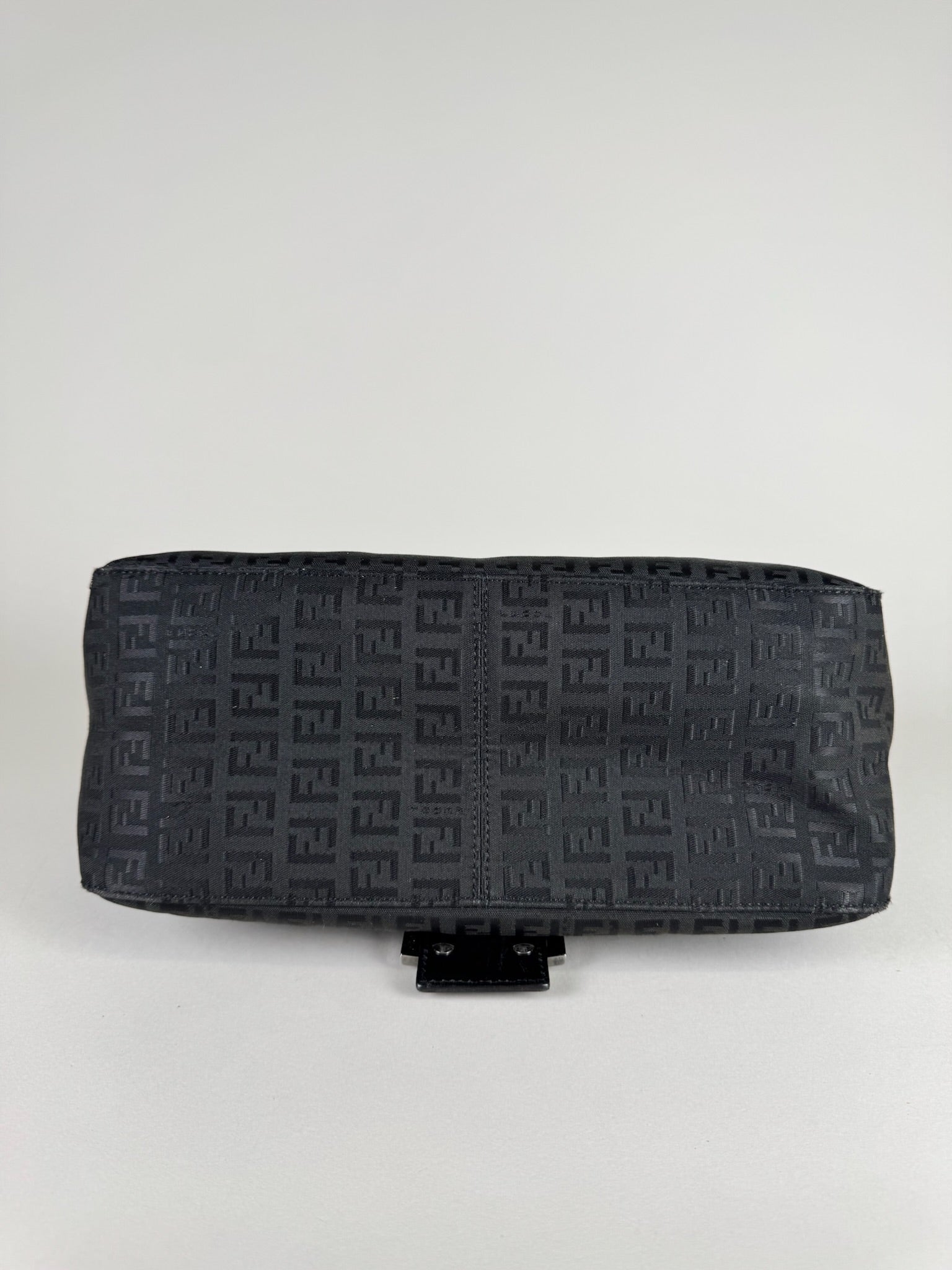 Fendi Mamma Baguette - respace.studio