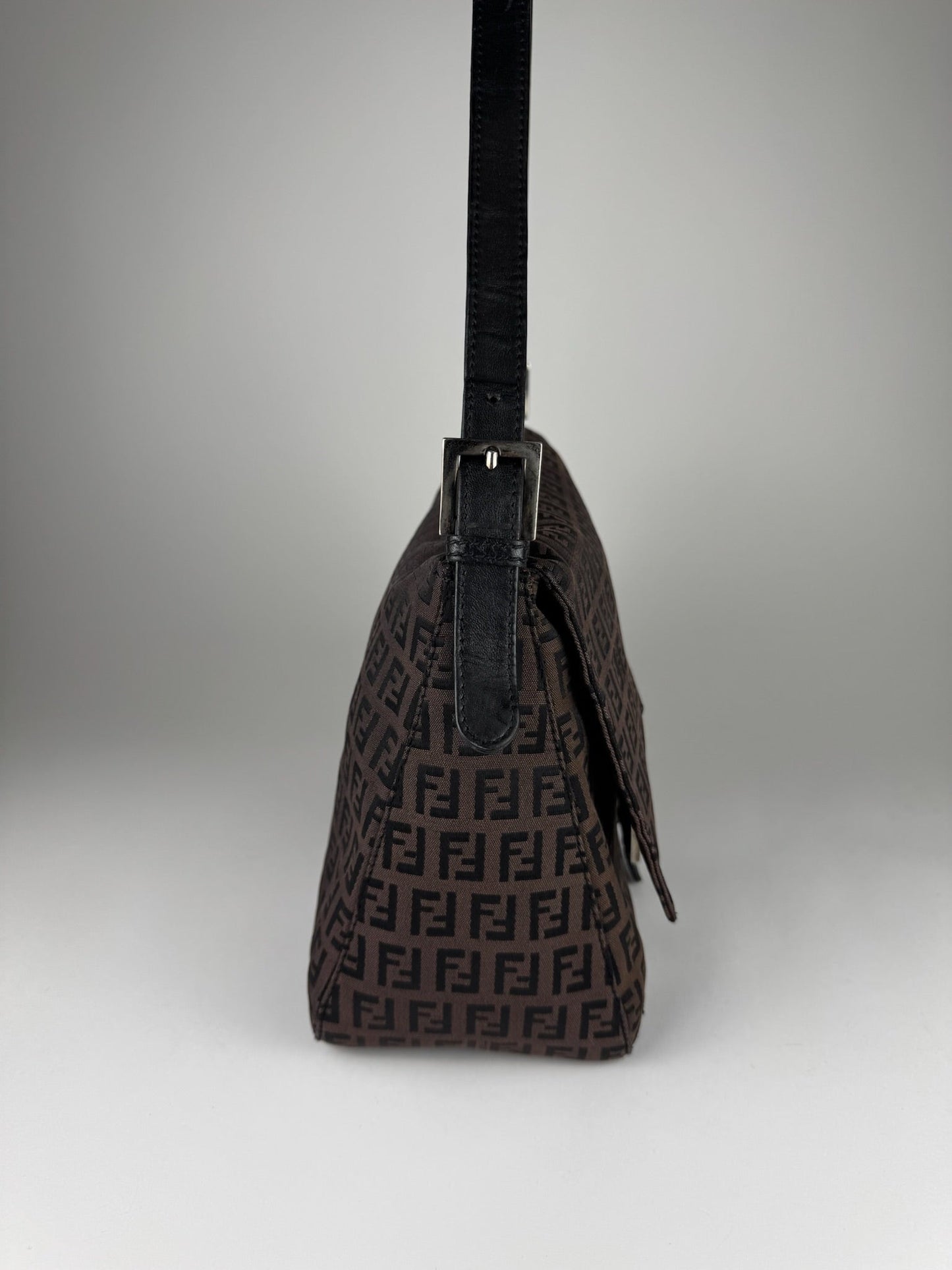 Fendi Mamma Baguette - respace.studio
