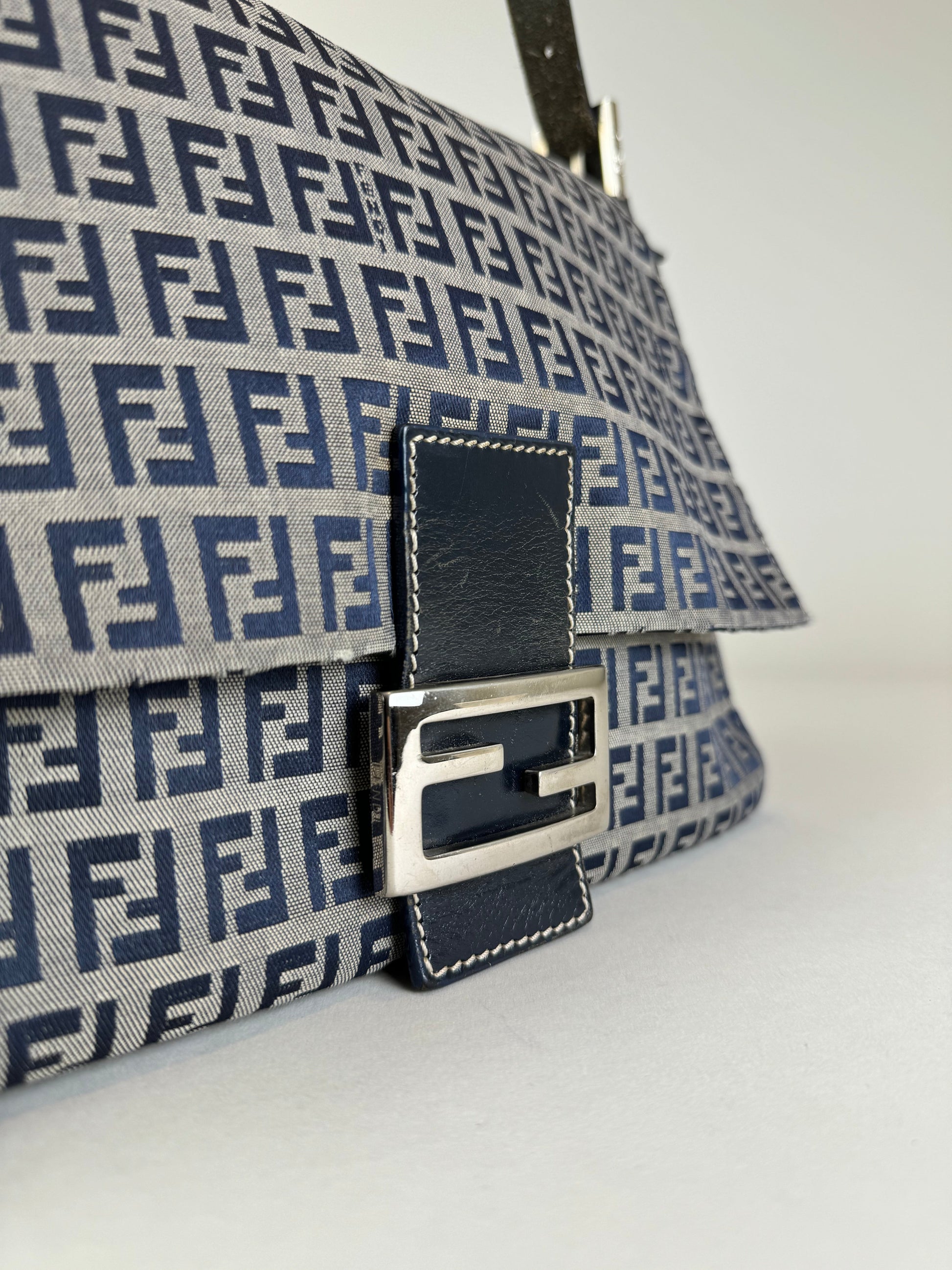 Fendi Mamma Baguette - respace.studio