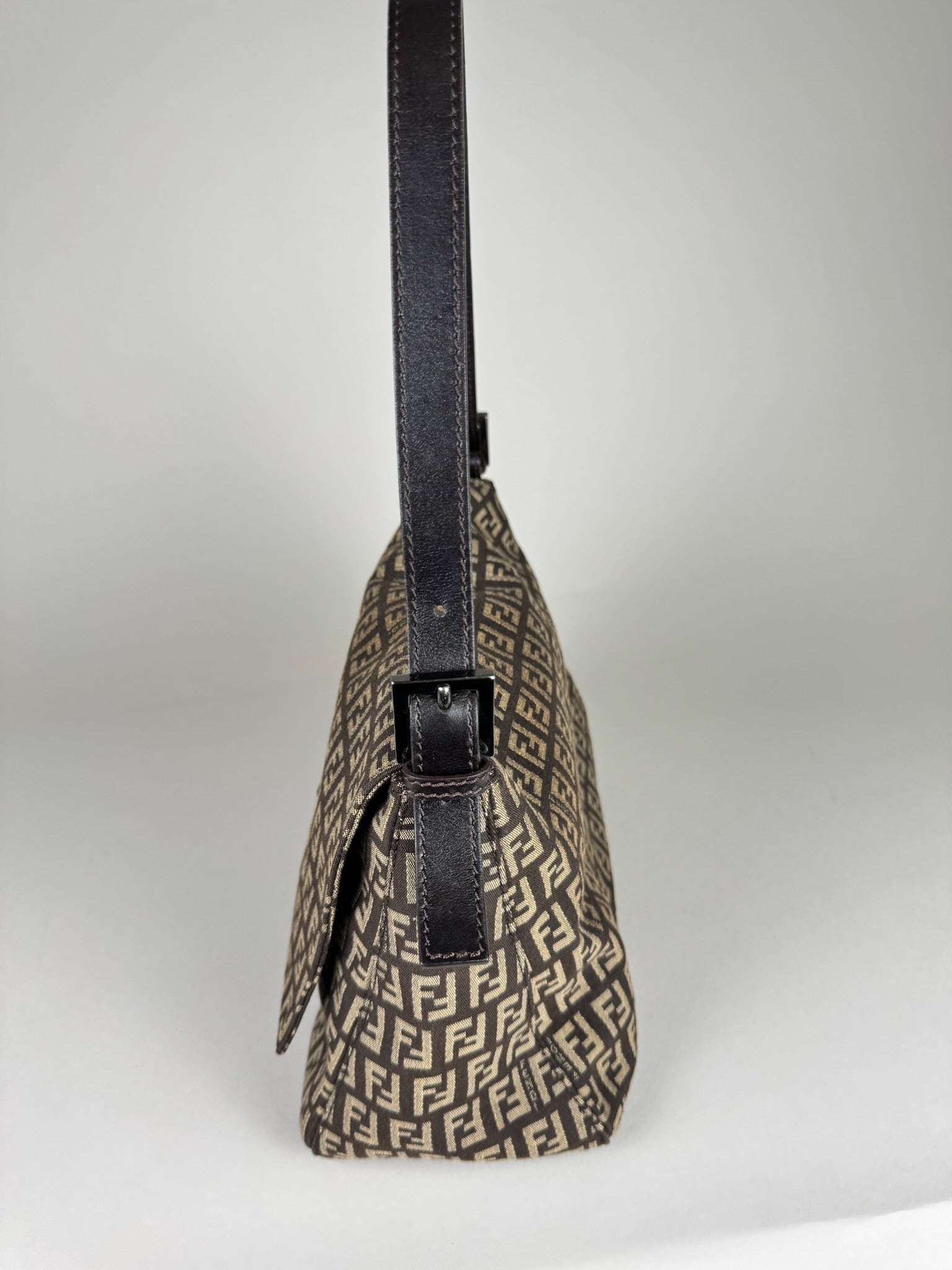 Fendi Mamma Baguette - respace.studio
