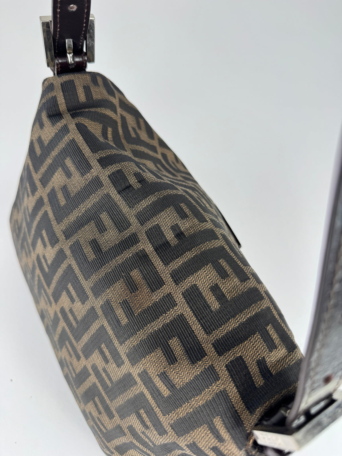 Fendi Mamma Baguette - respace.studio