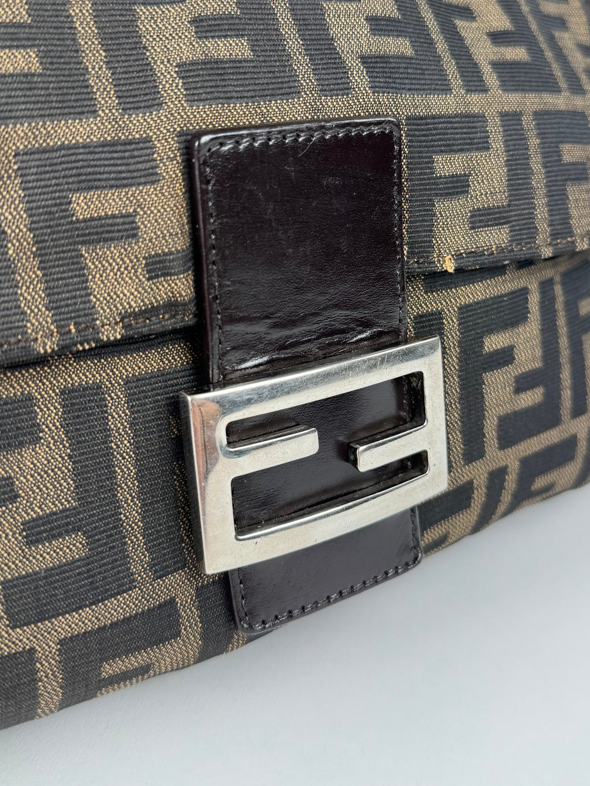 Fendi Mamma Baguette - respace.studio
