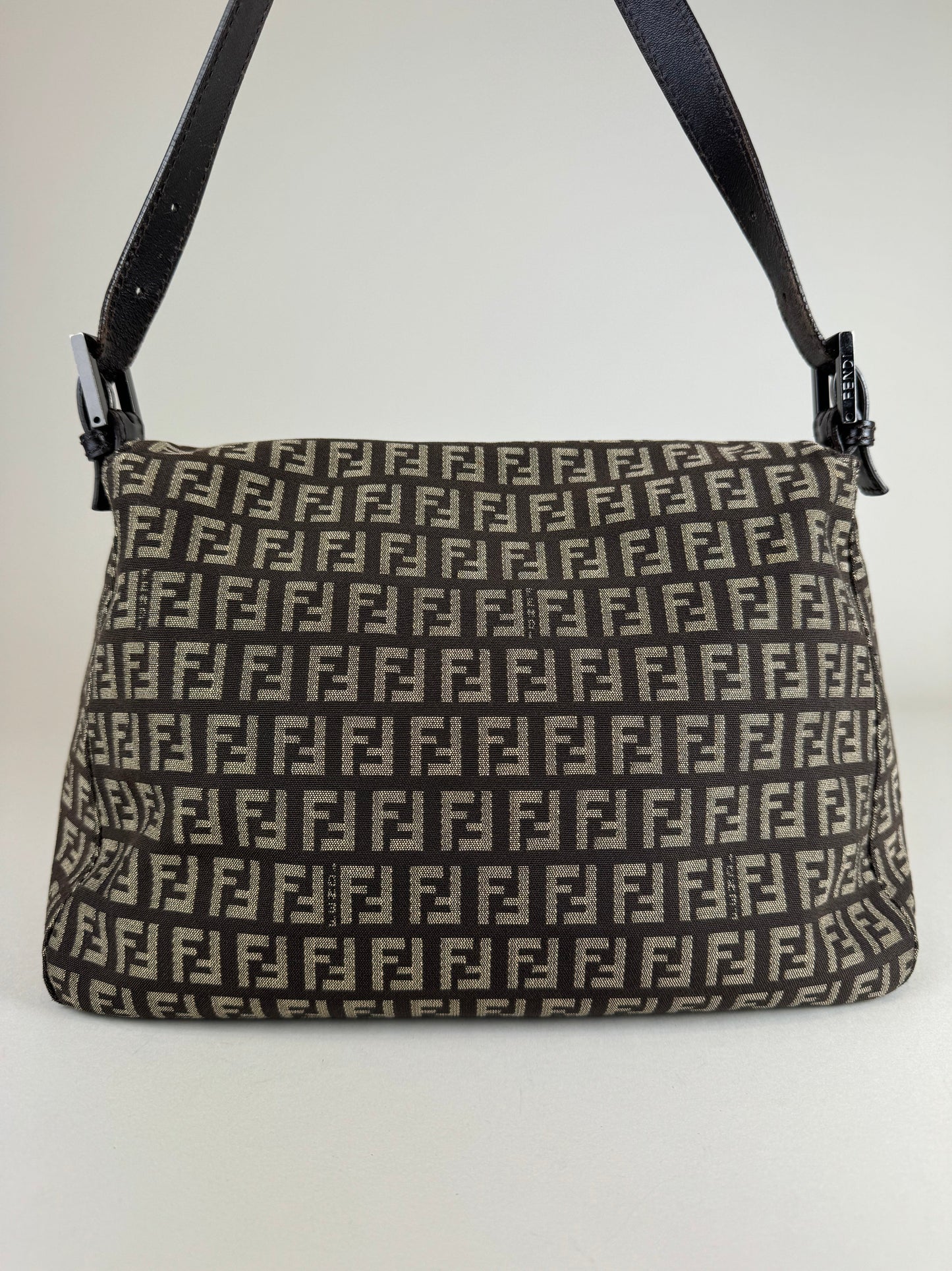 Fendi Mamma Baguette - respace.studio