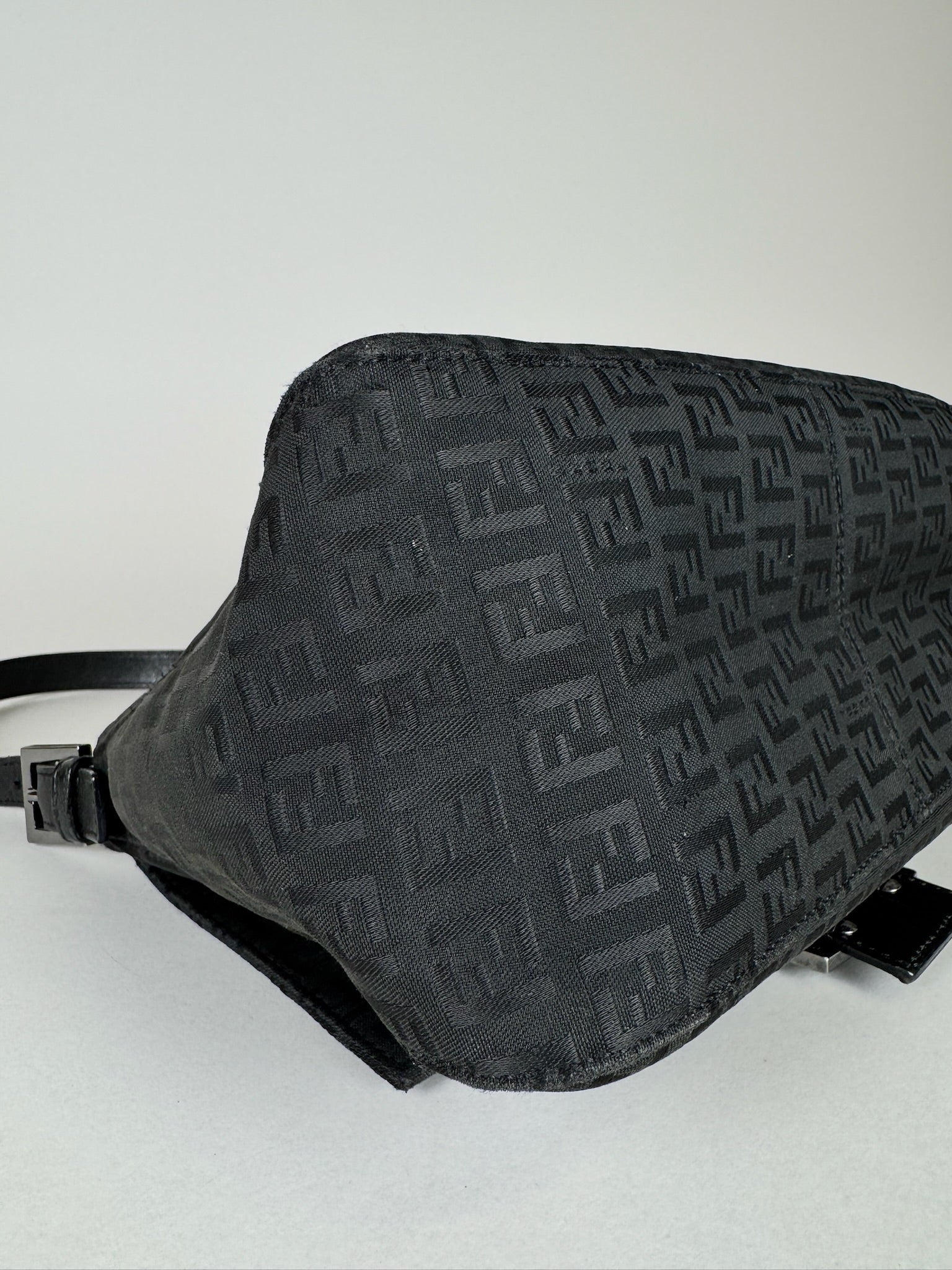 Fendi Mamma Baguette - respace.studio
