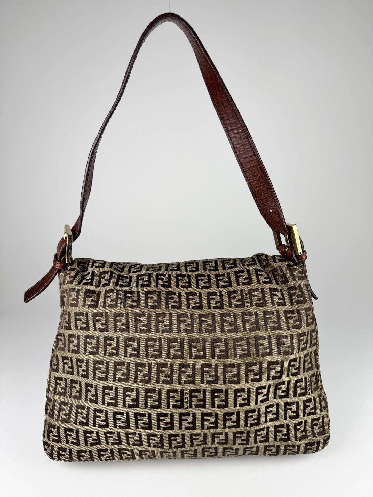 Fendi Mamma Baguette - respace.studio