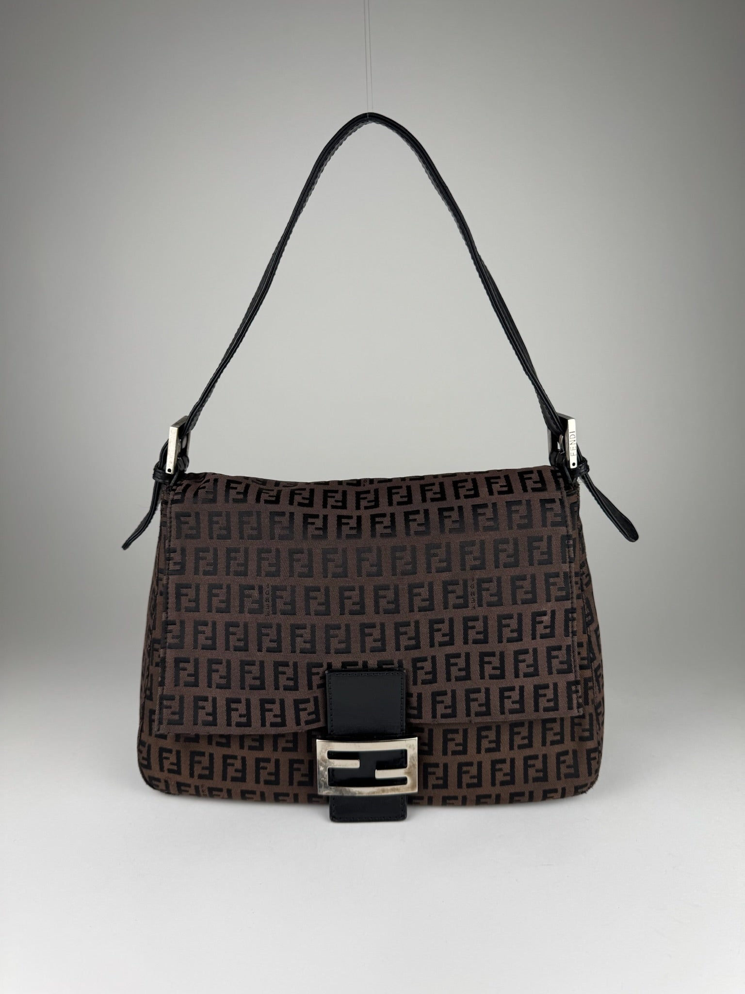 Fendi Mamma Baguette - respace.studio