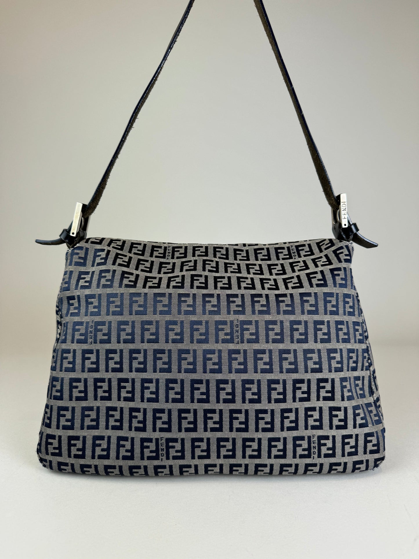 Fendi Mamma Baguette - respace.studio