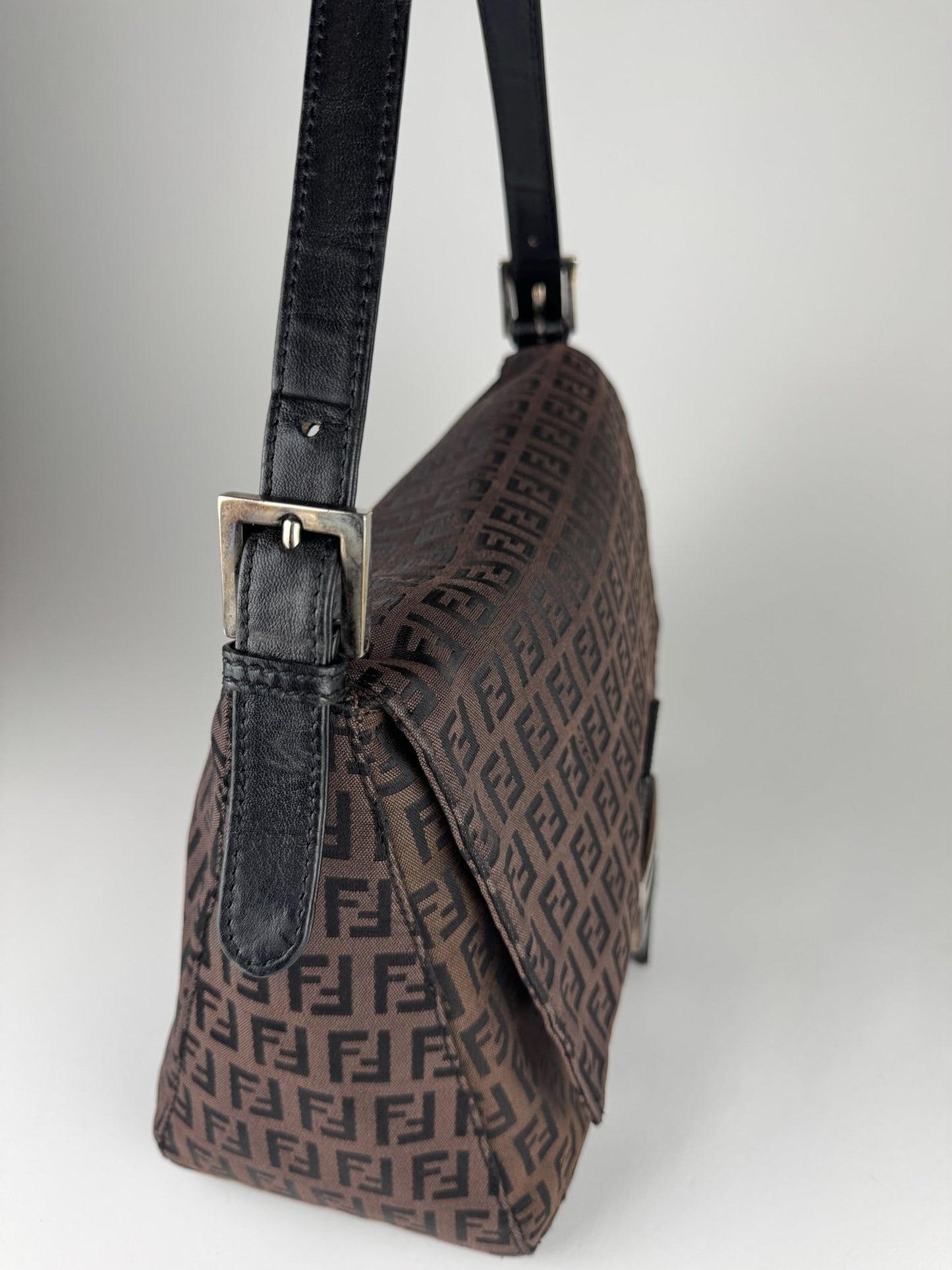Fendi Mamma Baguette - respace.studio