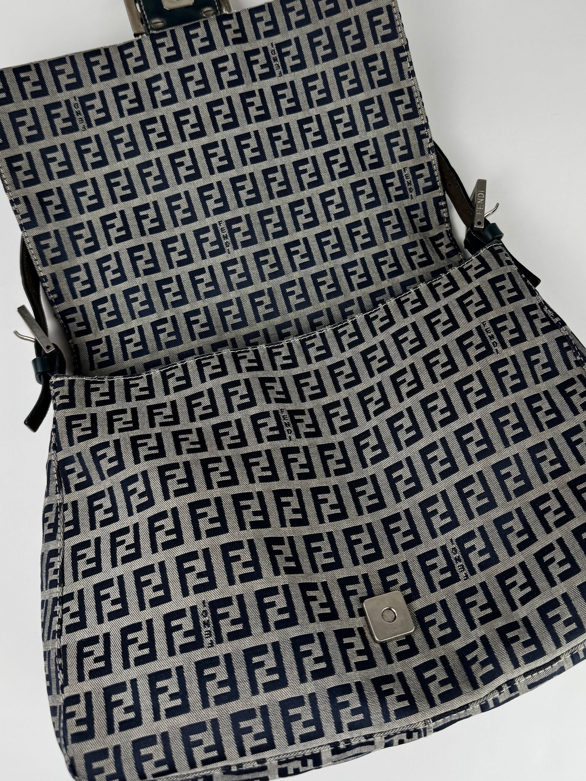 Fendi Mamma Baguette - respace.studio