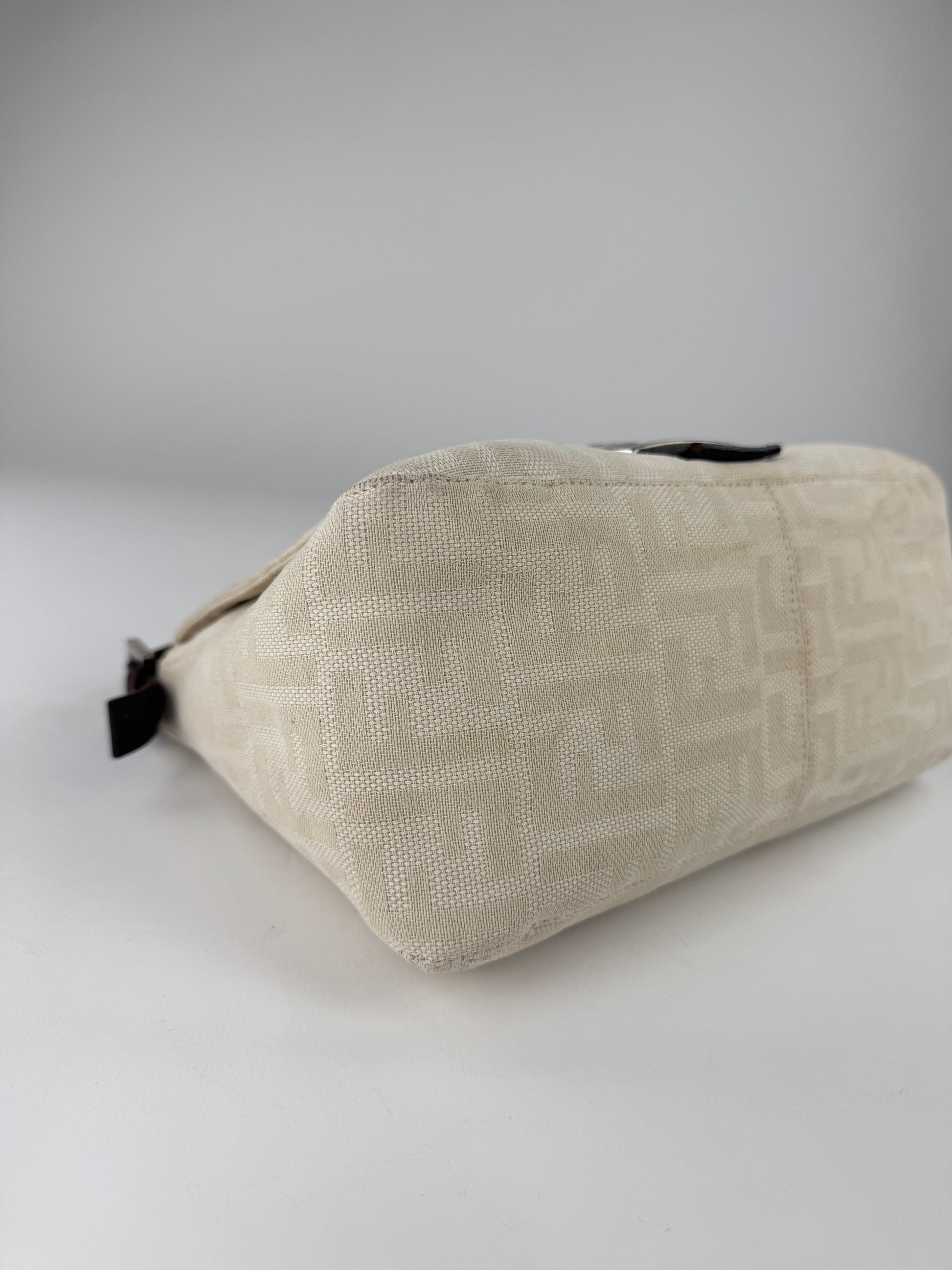Fendi Mamma Baguette - respace.studio