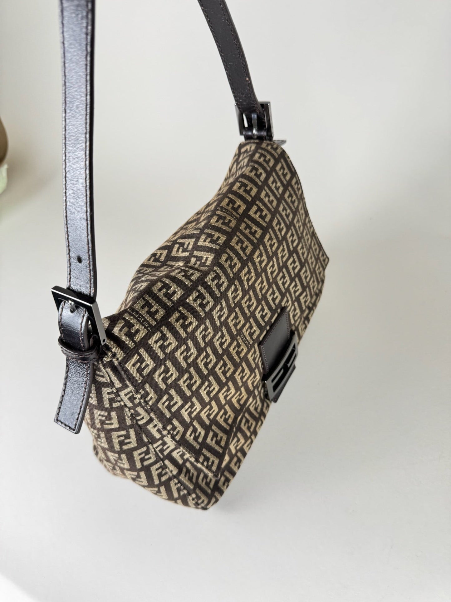 Fendi Mamma Baguette - respace.studio