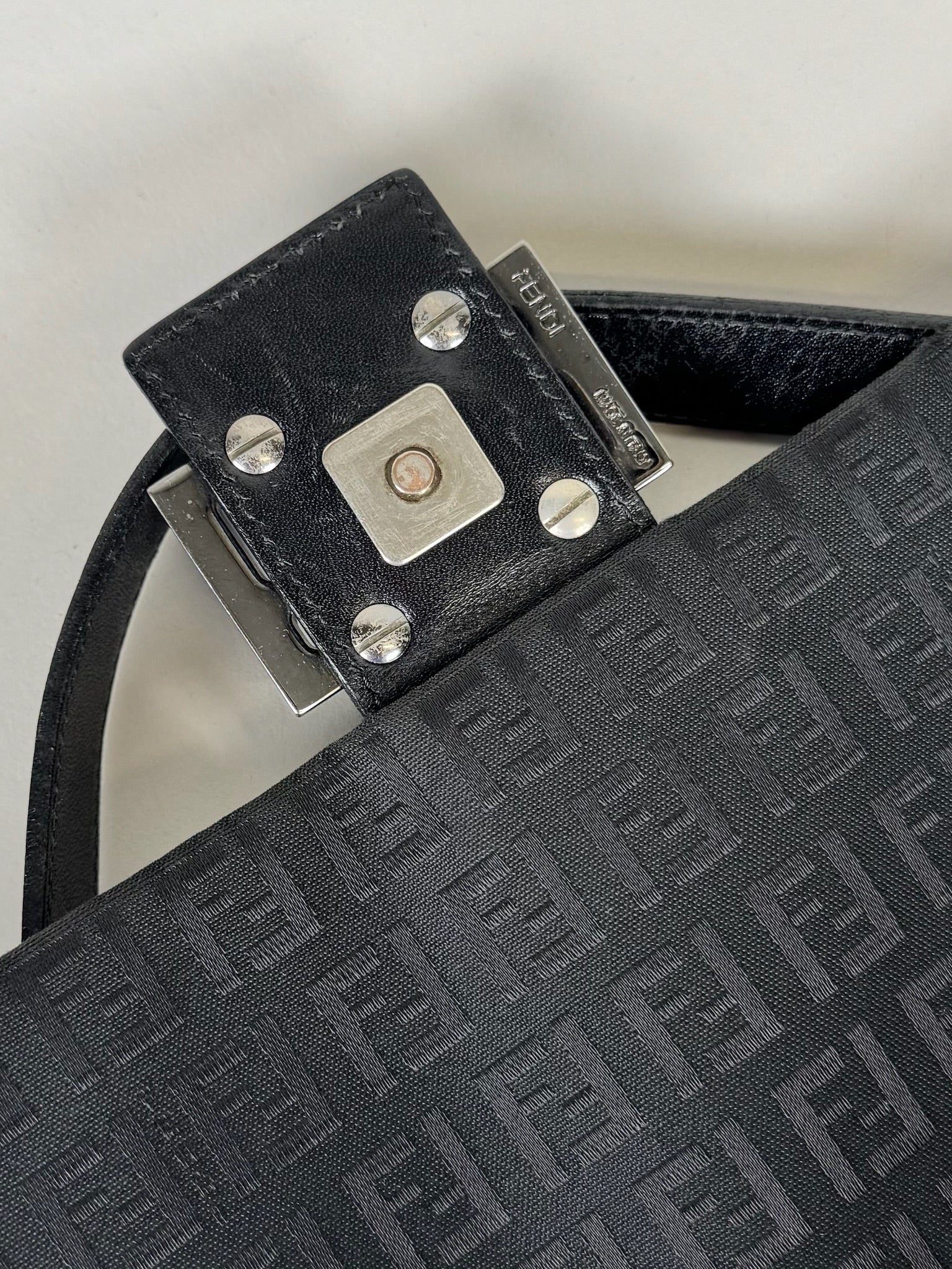 Fendi Mamma Baguette - respace.studio