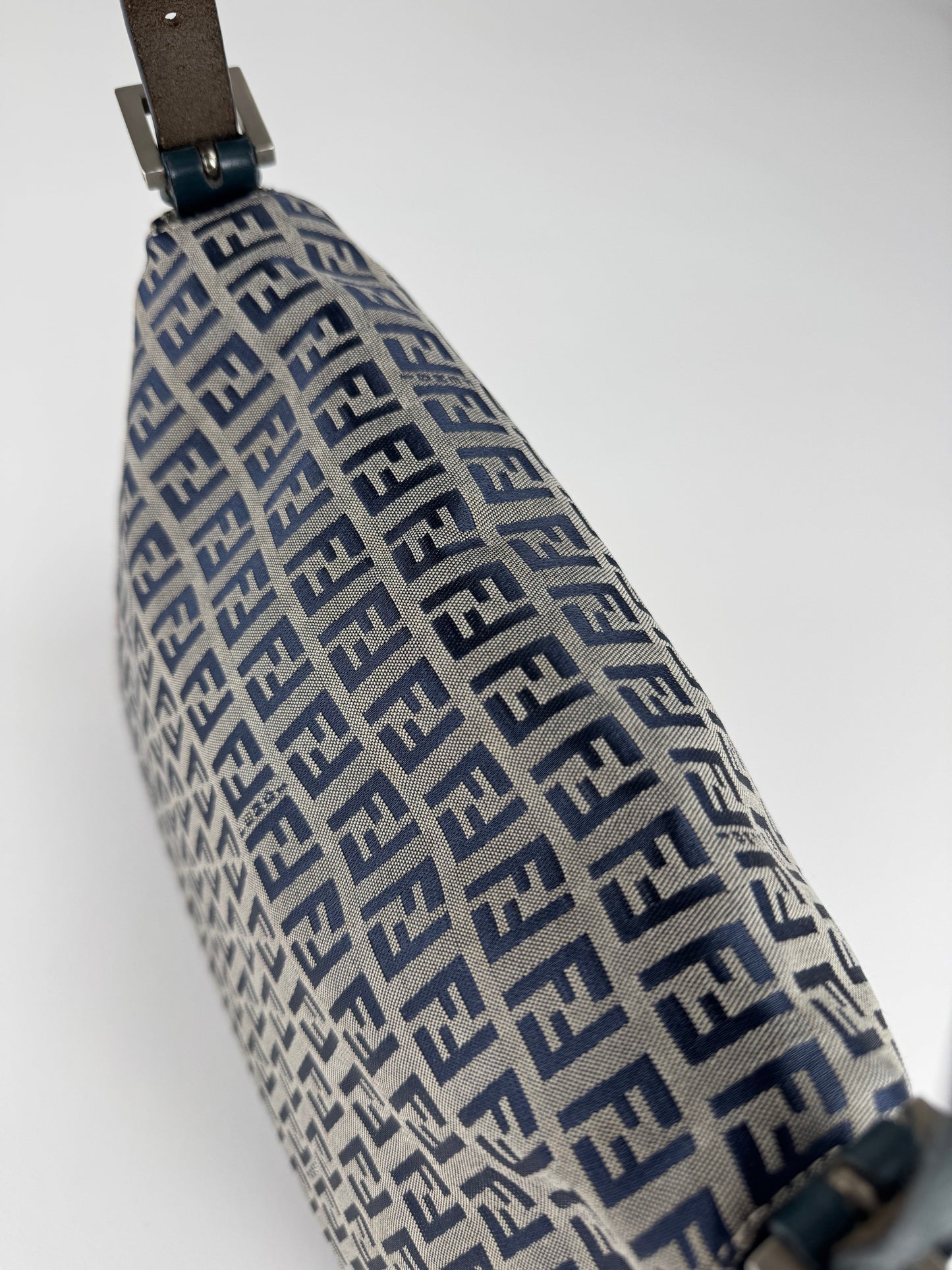 Fendi Mamma Baguette - respace.studio