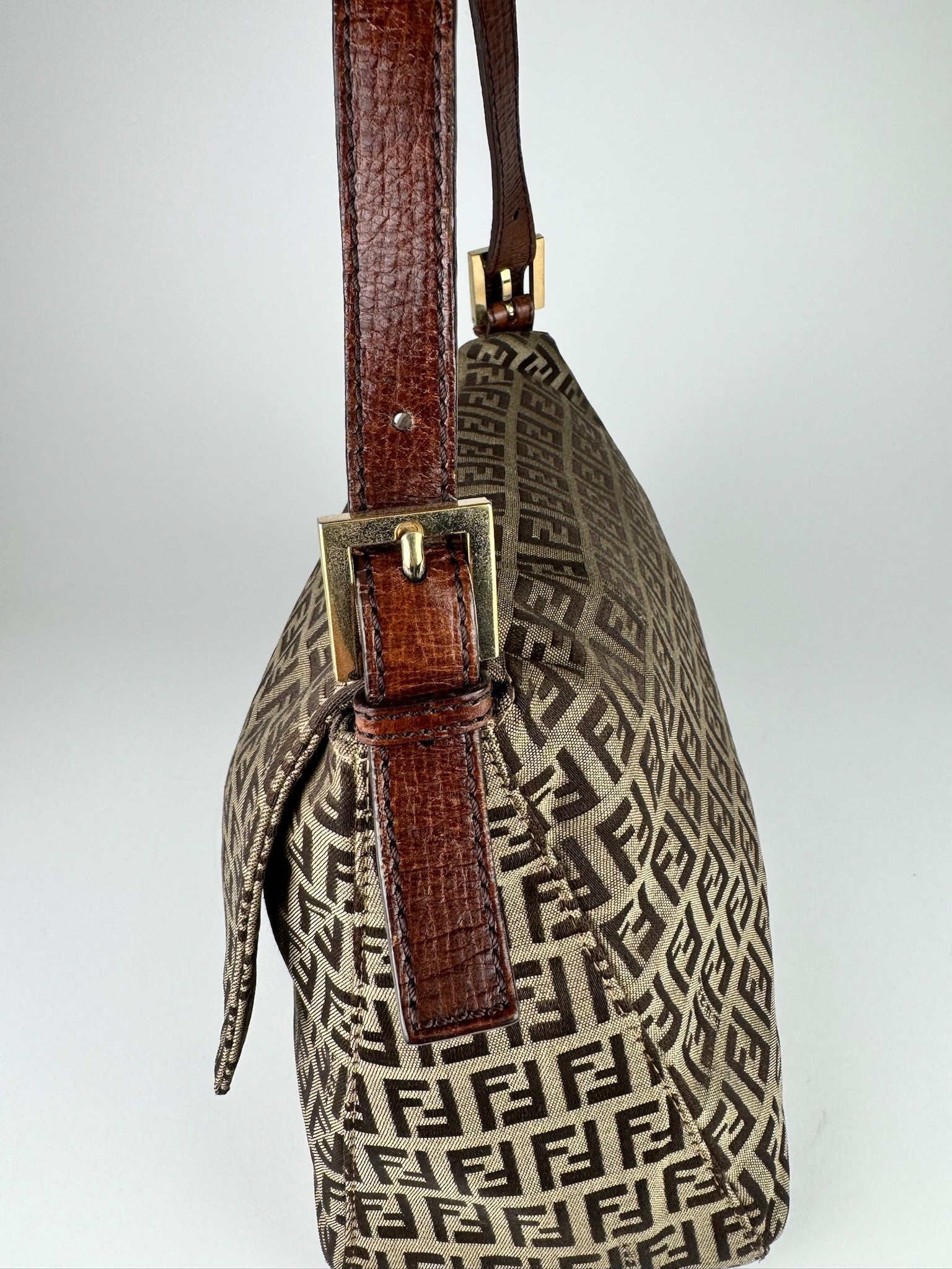 Fendi Mamma Baguette - respace.studio