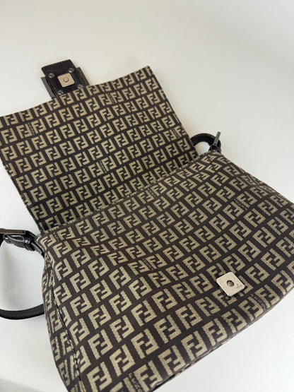 Fendi Mamma Baguette - respace.studio
