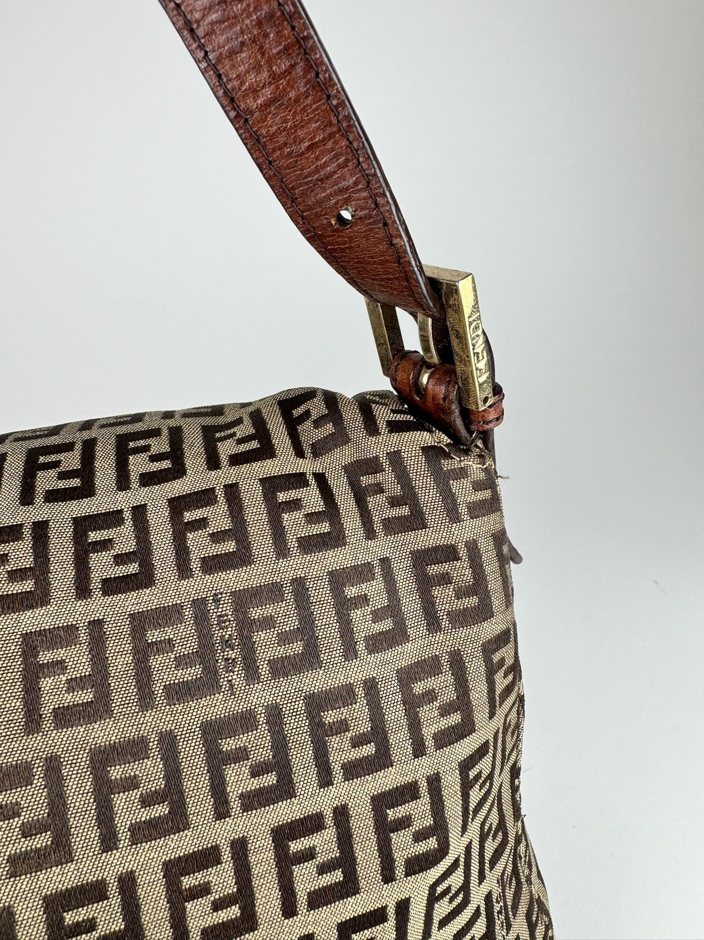 Fendi Mamma Baguette - respace.studio