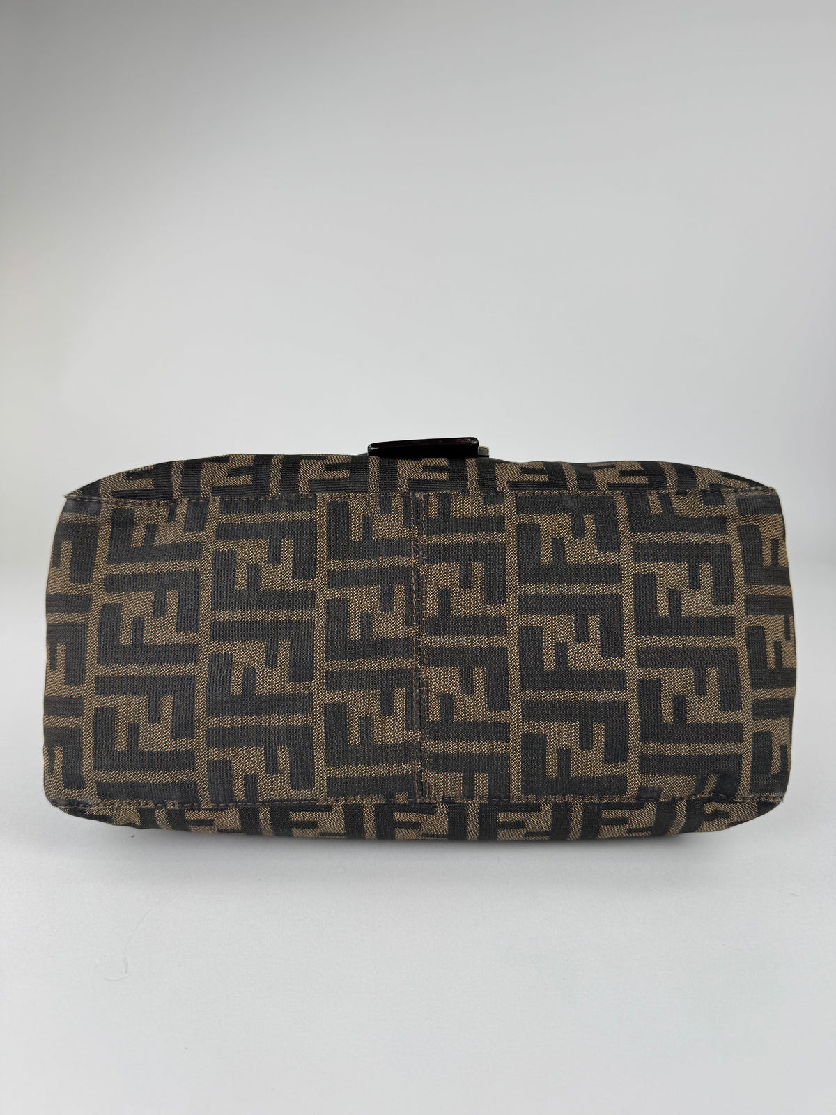 Fendi Mamma Baguette - respace.studio