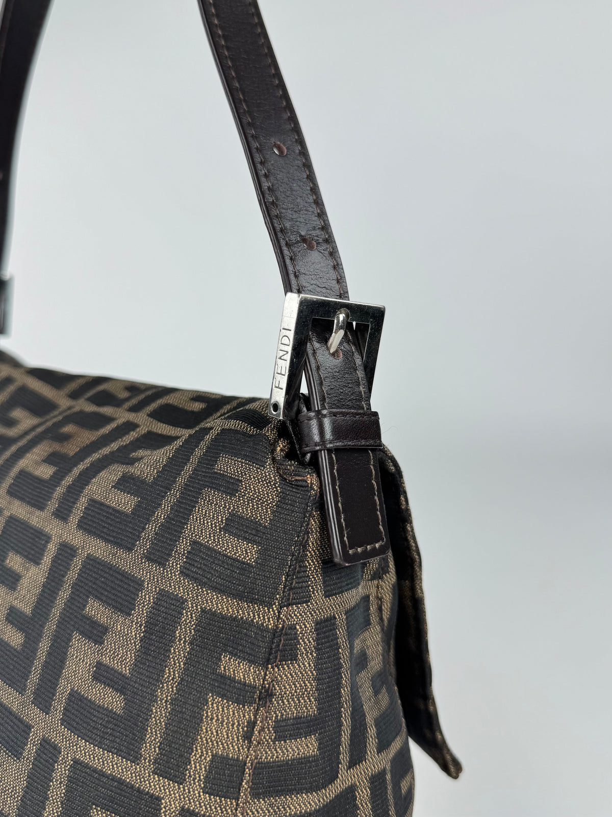 Fendi Mamma Baguette - respace.studio
