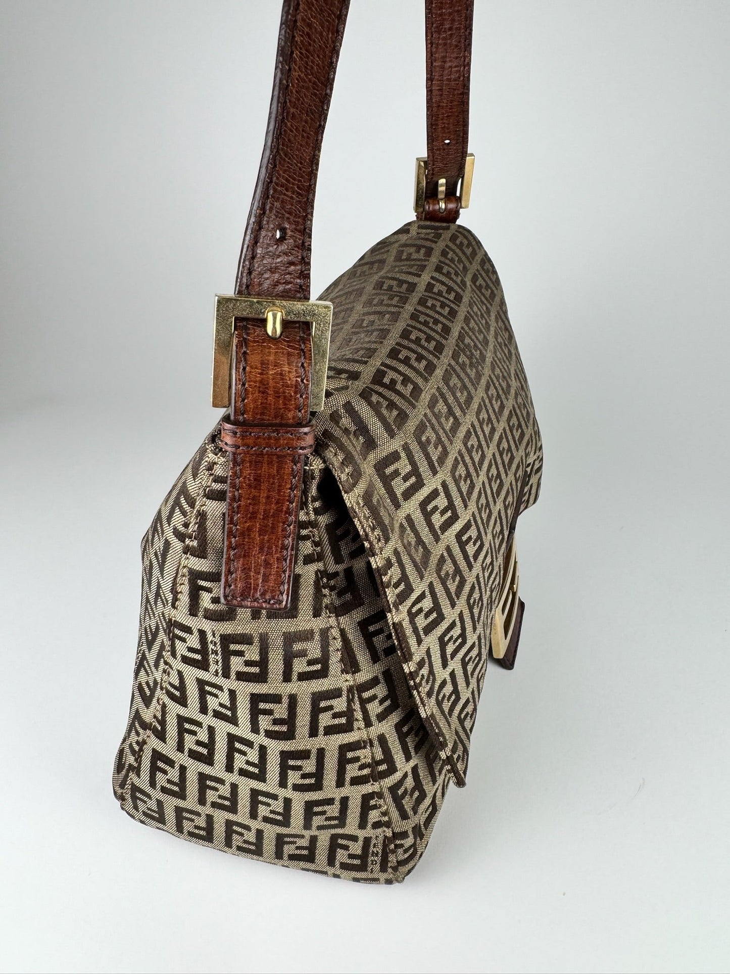 Fendi Mamma Baguette - respace.studio