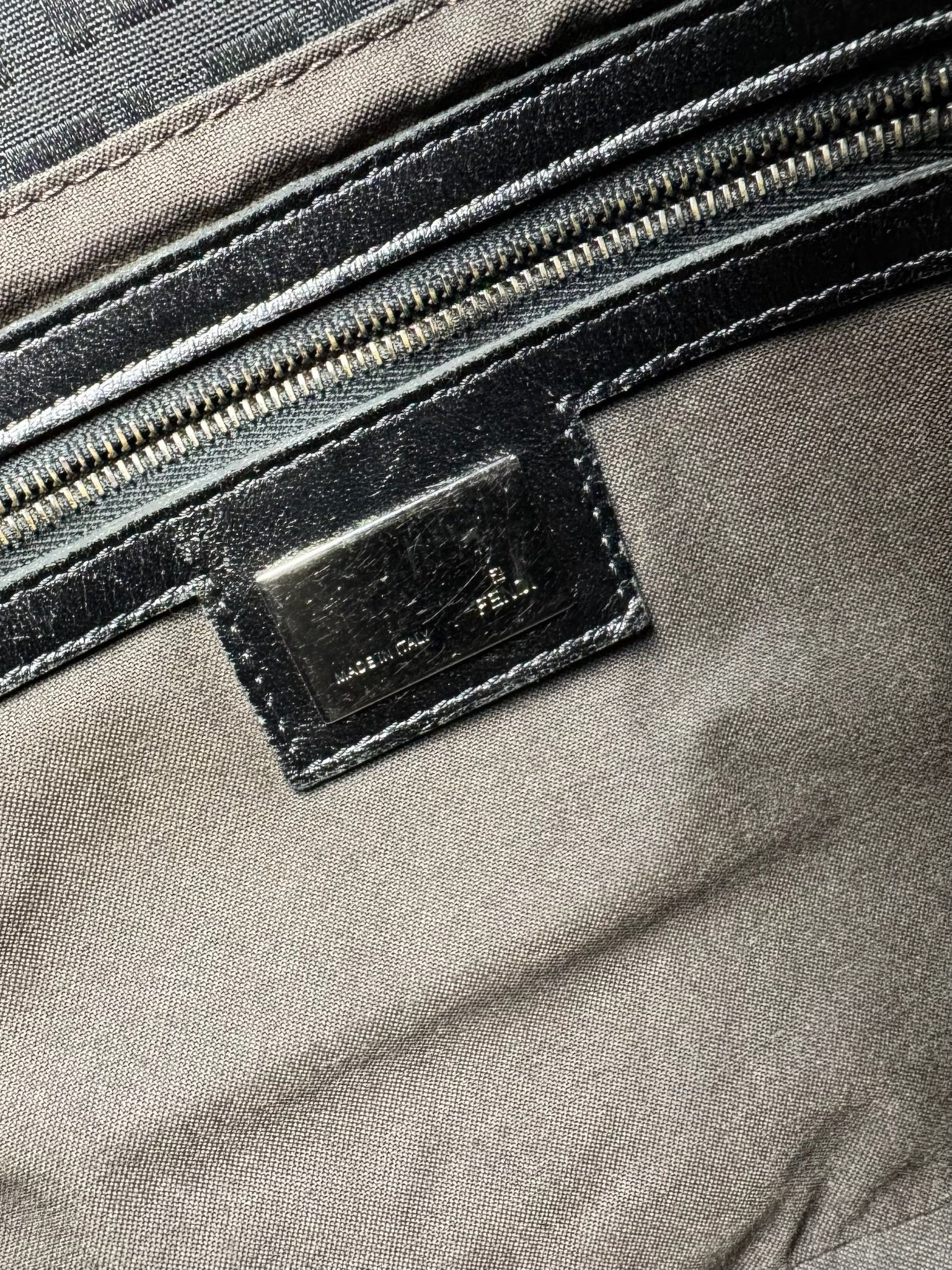 Fendi Mamma Baguette - respace.studio